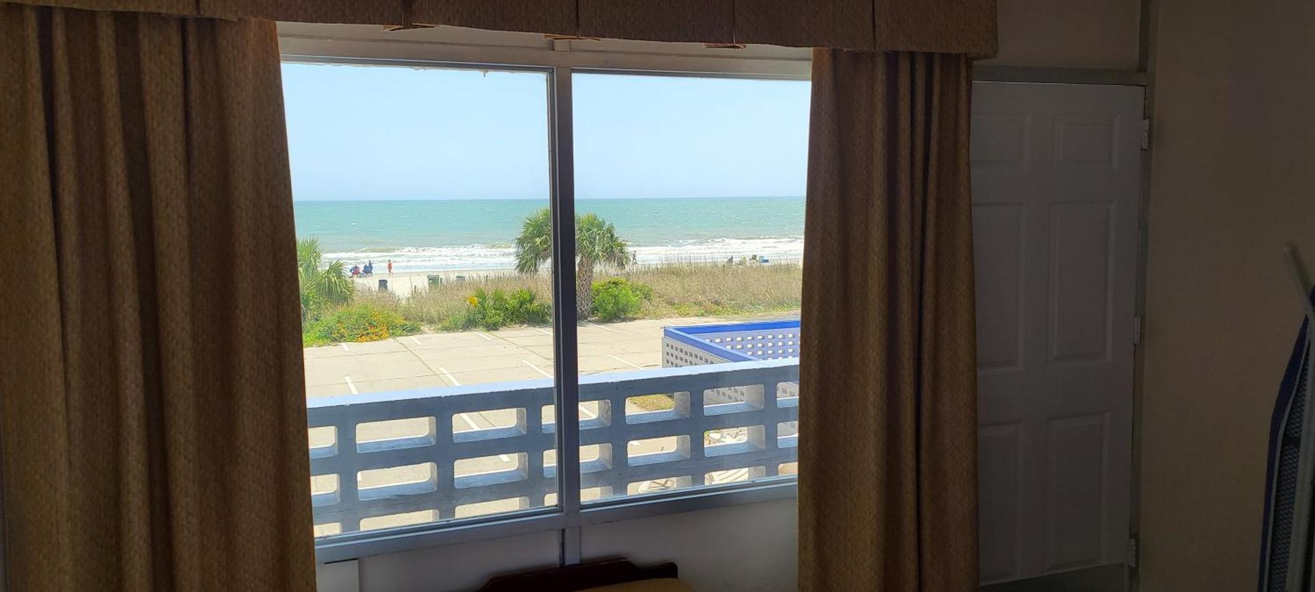 Oceanfront Twilight Surf Hotel