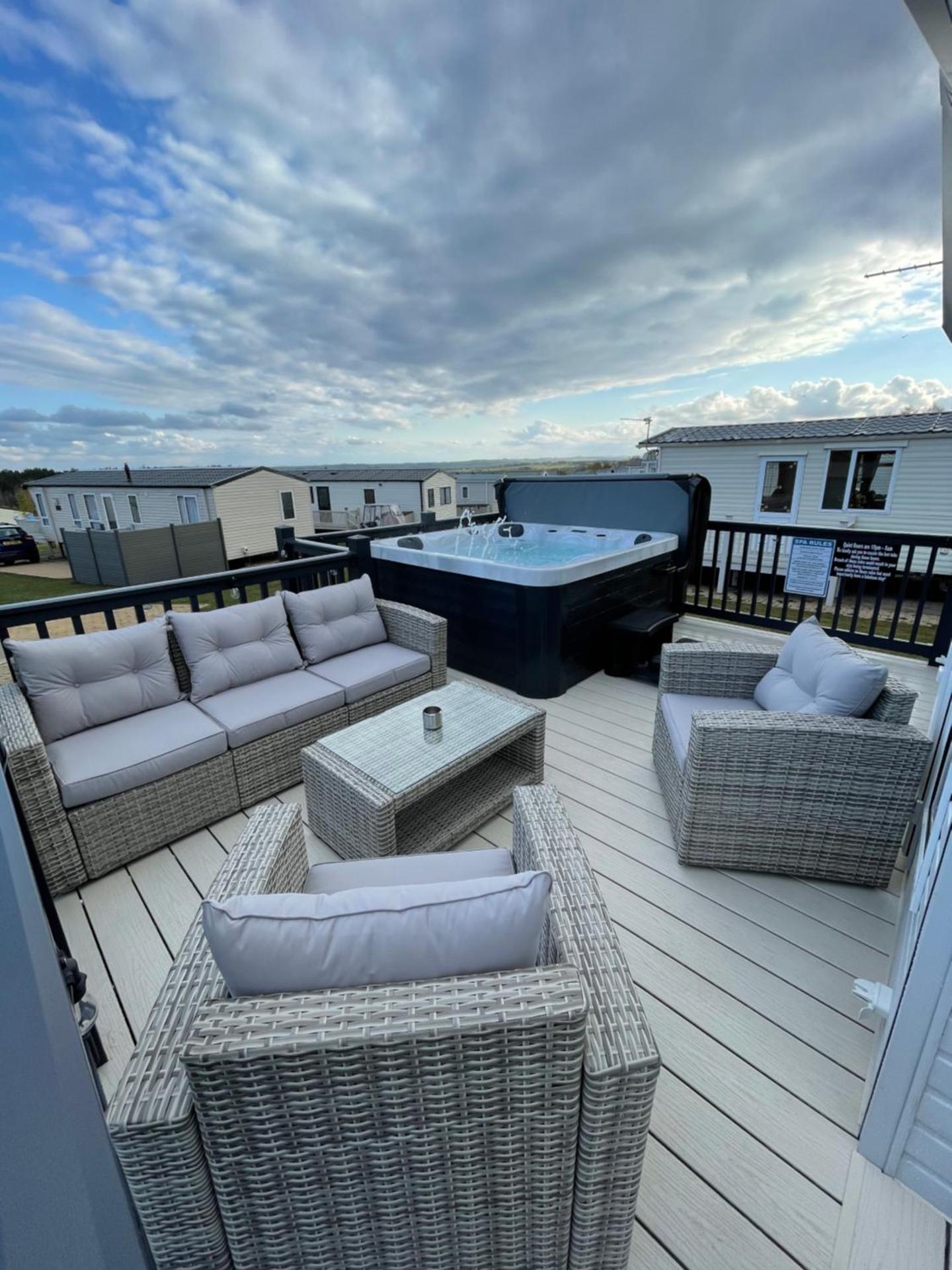 Eagles View - 2 bed hot tub lodge with free golf, NO BUGGY