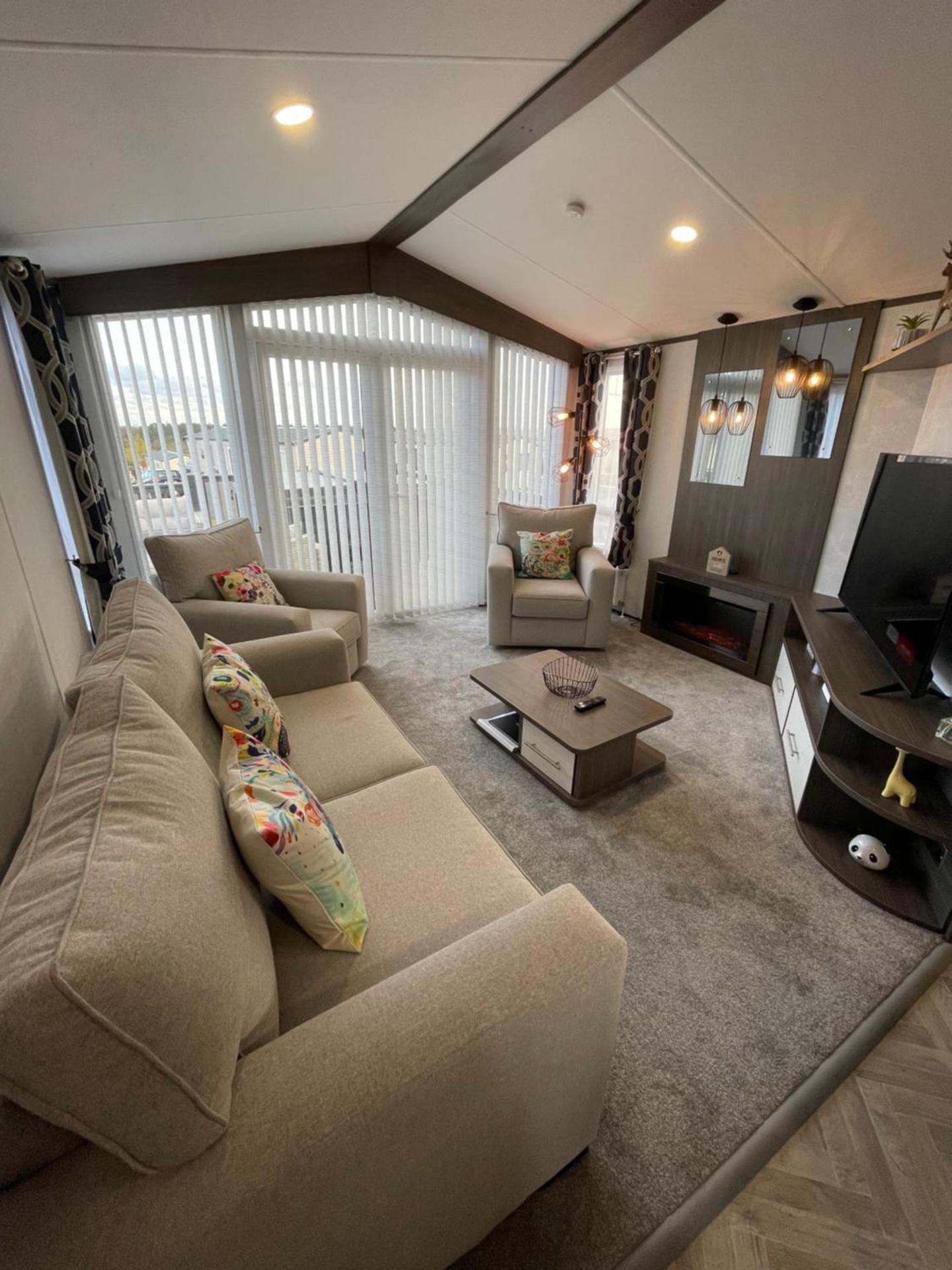 Eagles View - 2 bed hot tub lodge with free golf, NO BUGGY