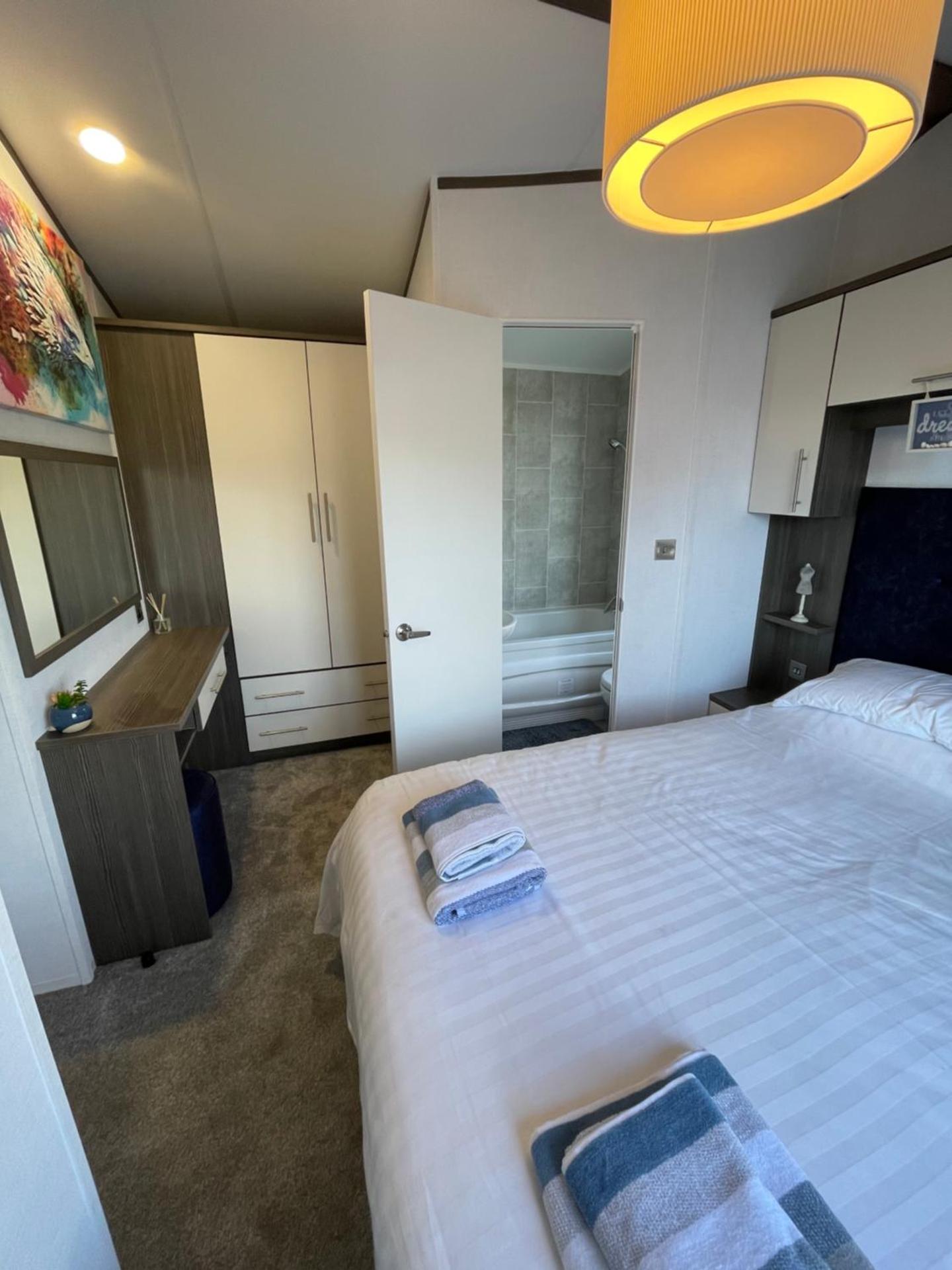 Eagles View - 2 bed hot tub lodge with free golf, NO BUGGY