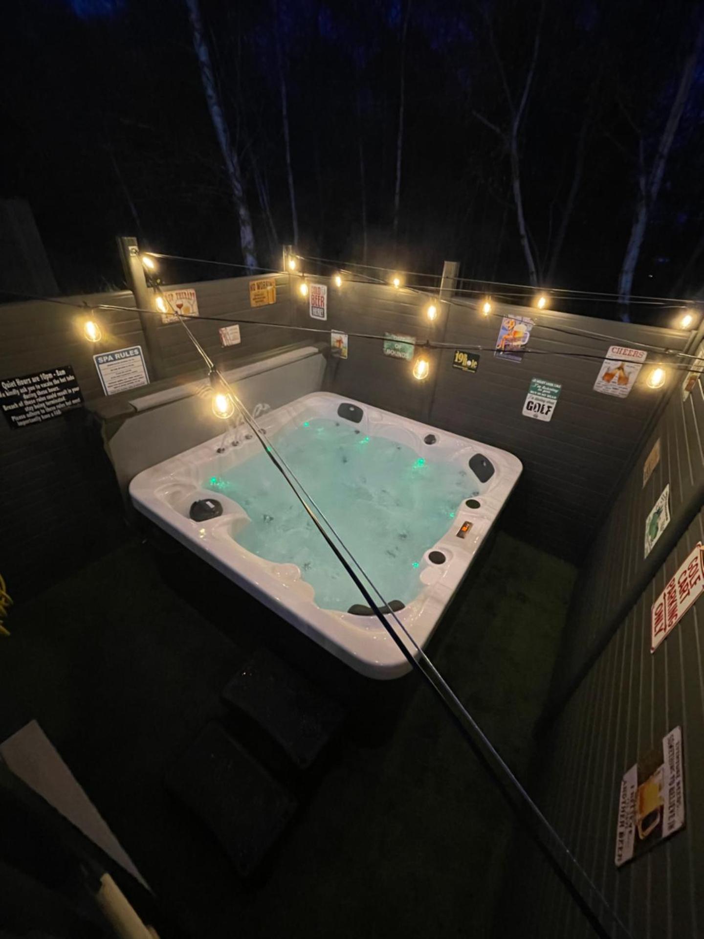 Tigers Wood - 2 bed hot tub lodge with free golf, NO BUGGY