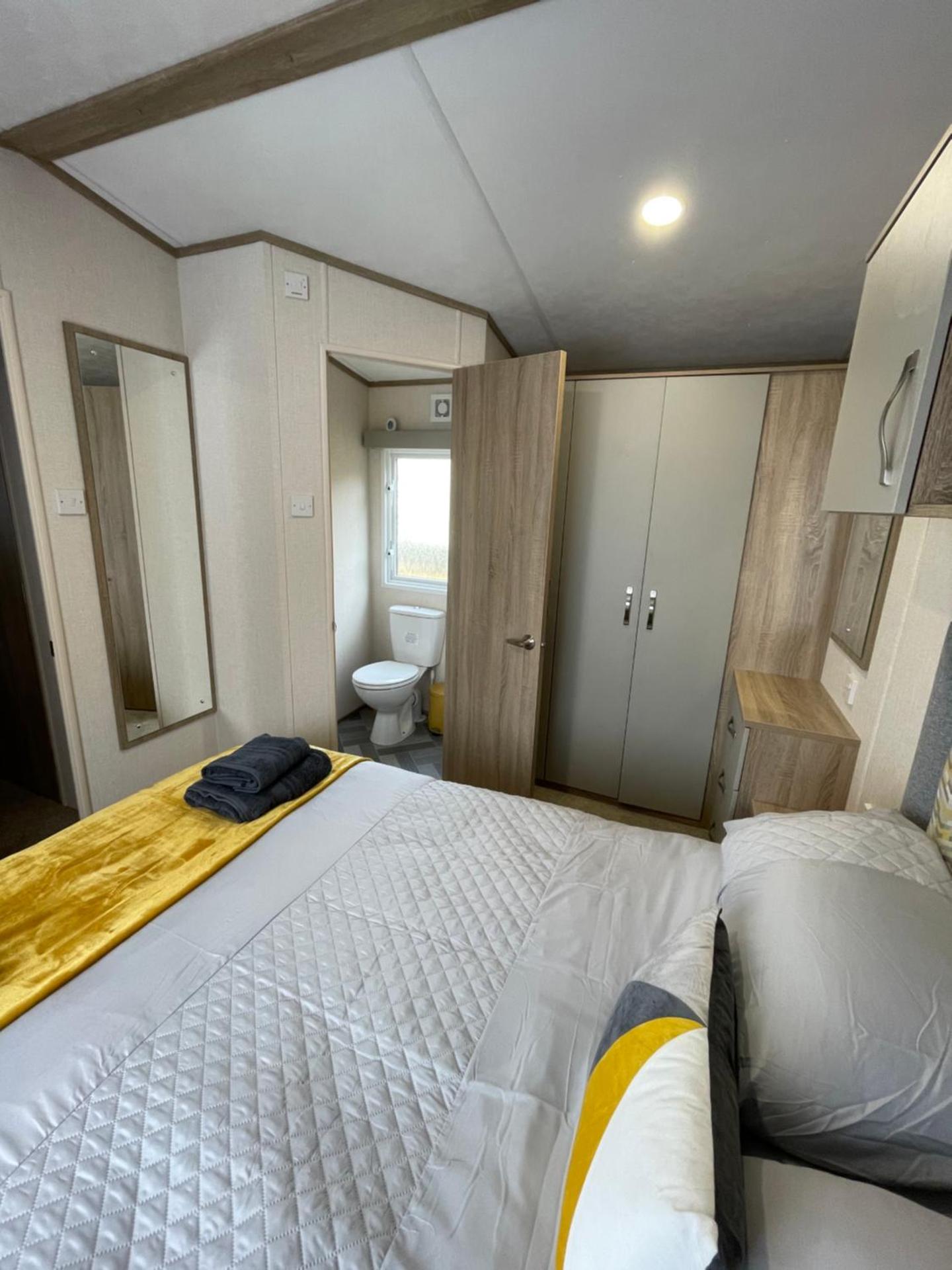 Tigers Wood - 2 bed hot tub lodge with free golf, NO BUGGY