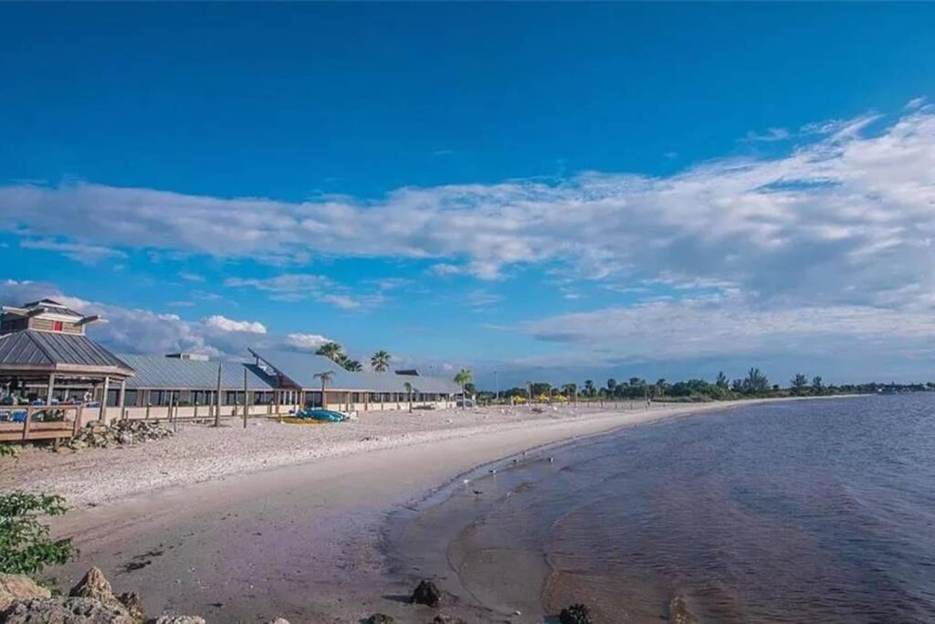 Little Harbor Resort #206 Tampa Bay FL Beach, Bayview, 2 Pools