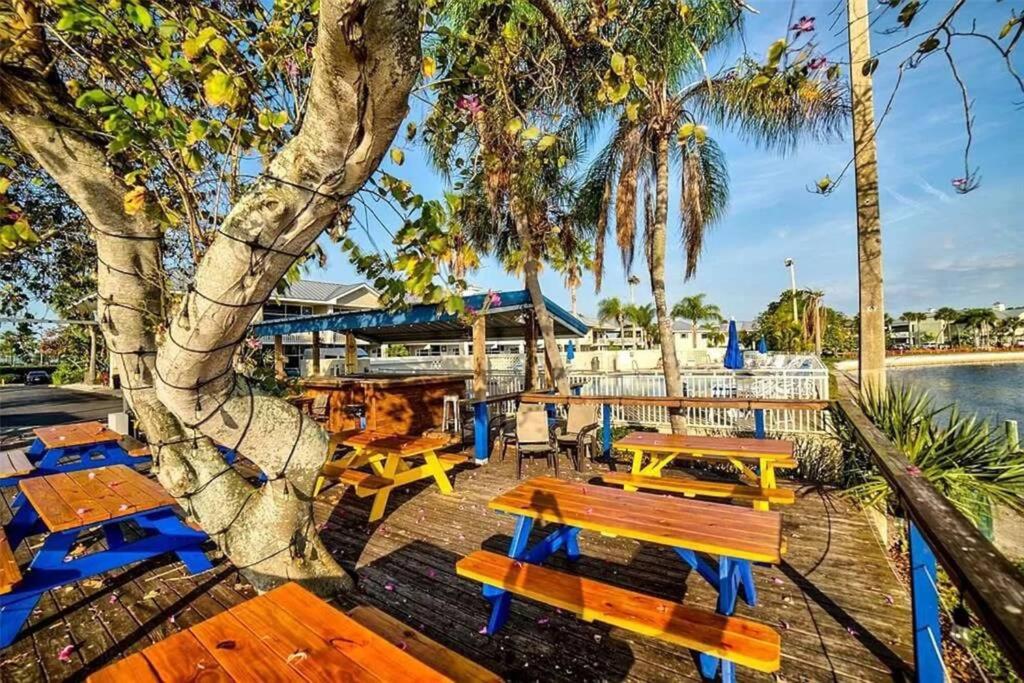 Little Harbor Resort #206 Tampa Bay FL Beach, Bayview, 2 Pools