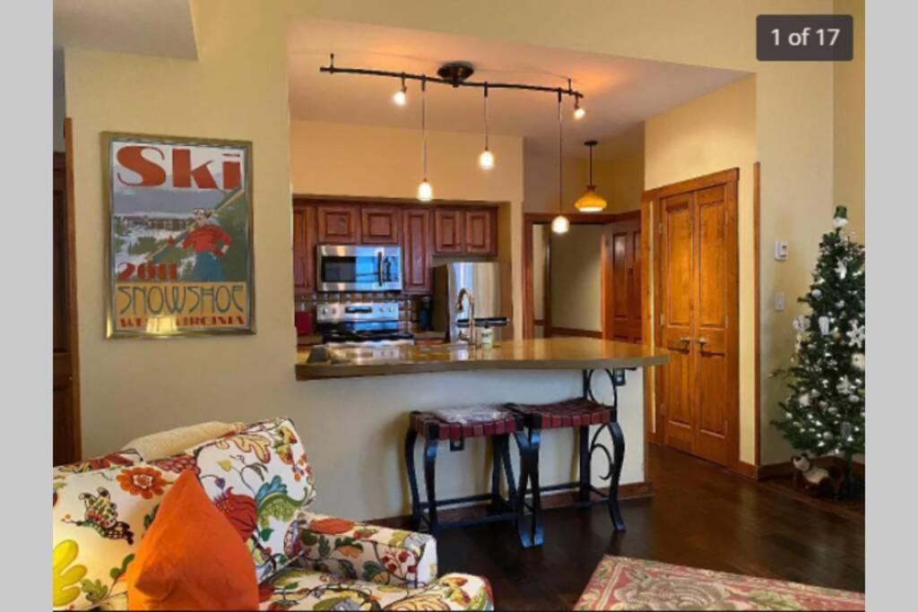 'The Treehouse' at Snowshoe - Village & Slope View