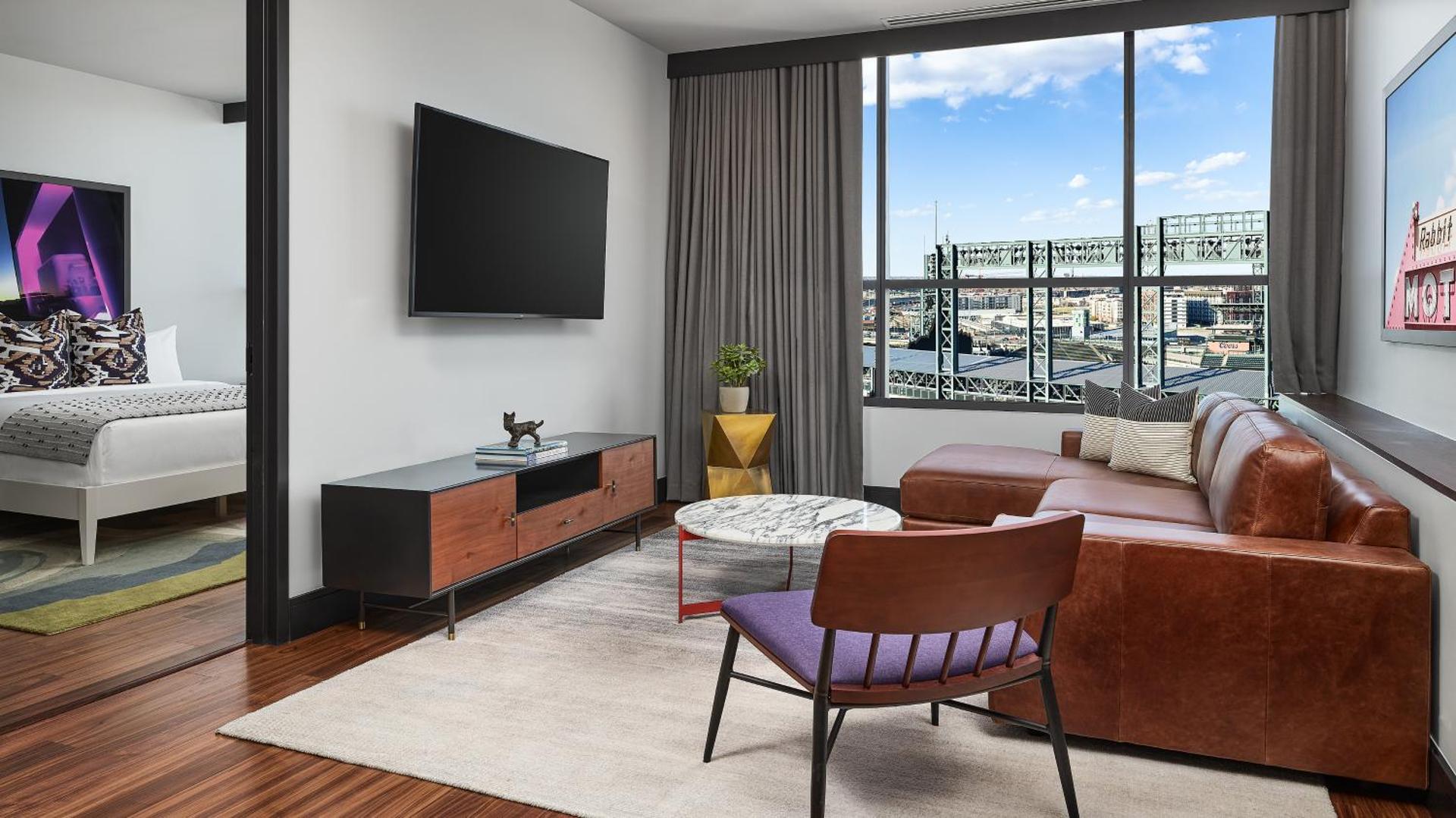 Communal lounge/ TV room