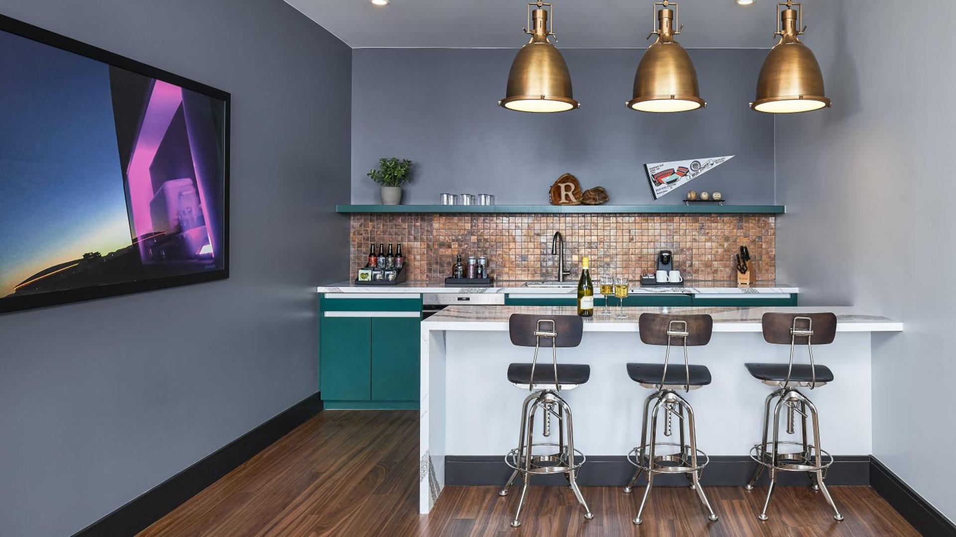 Kitchen or kitchenette