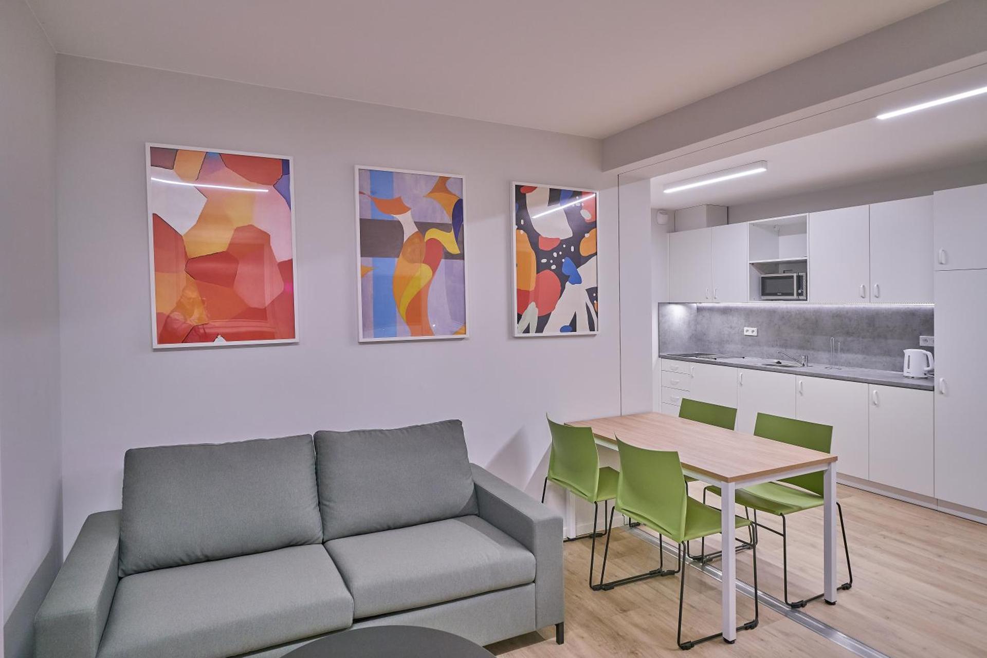 Kitchen or kitchenette