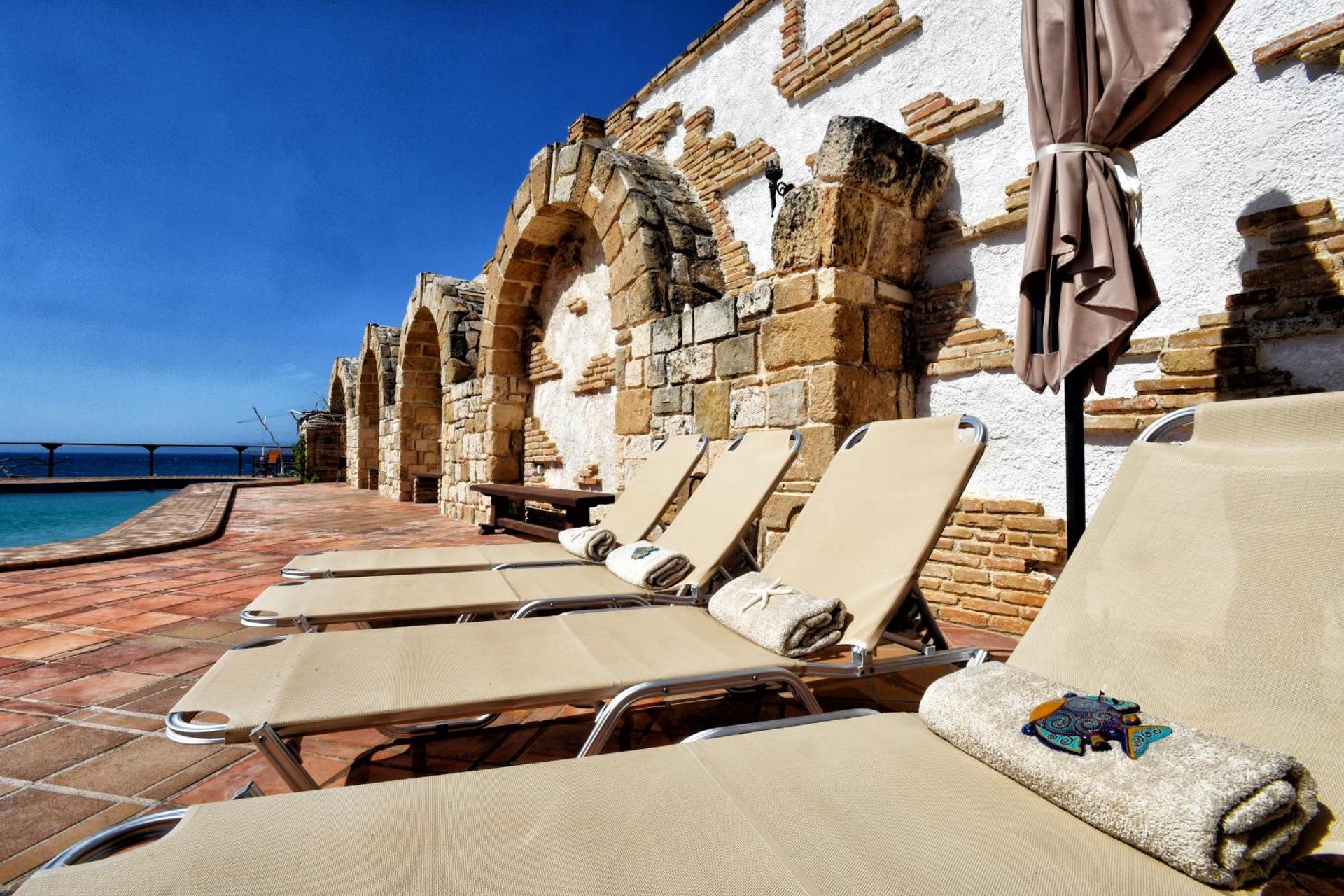 Luxurious Villa by the sea