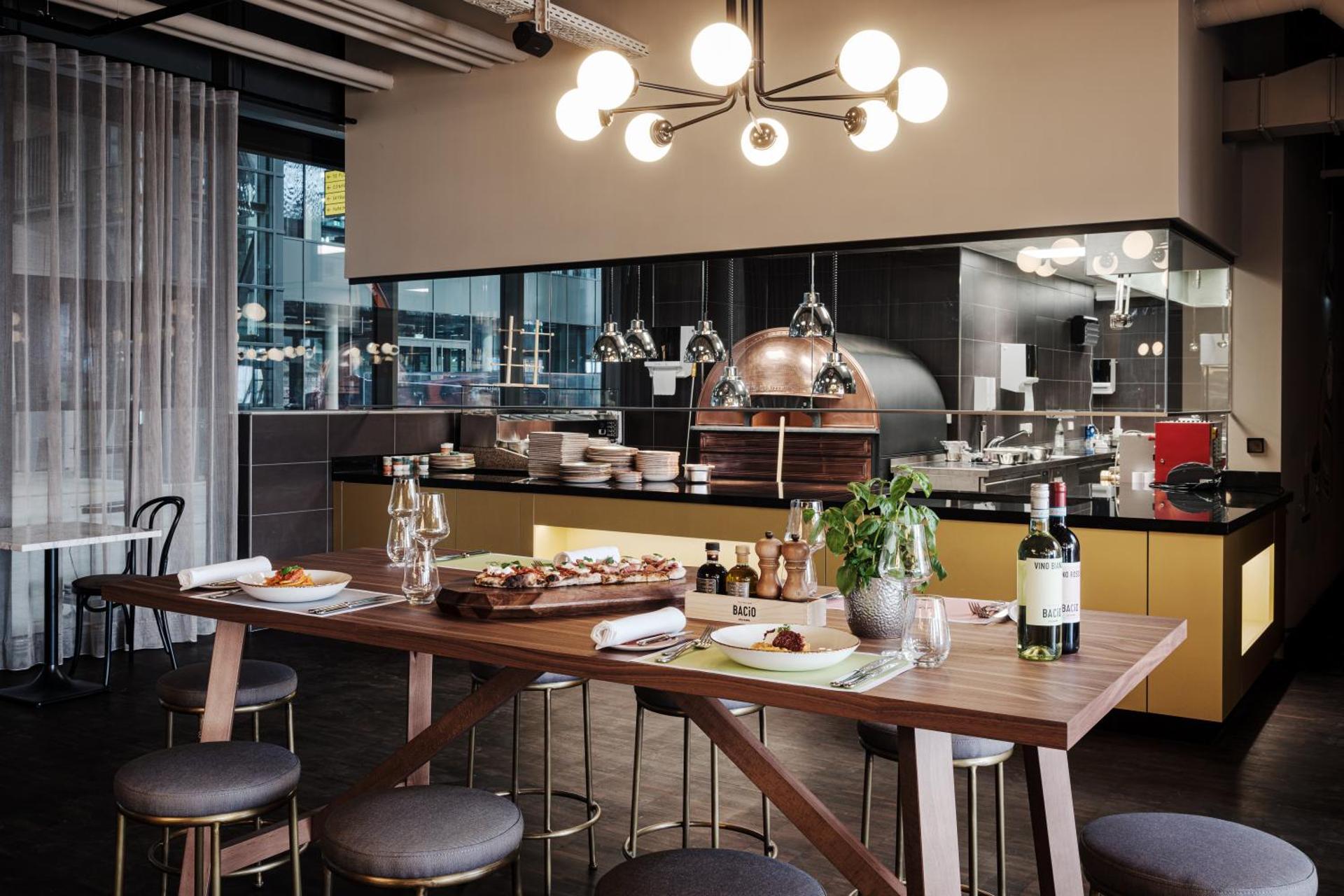 Restaurant/places to eat