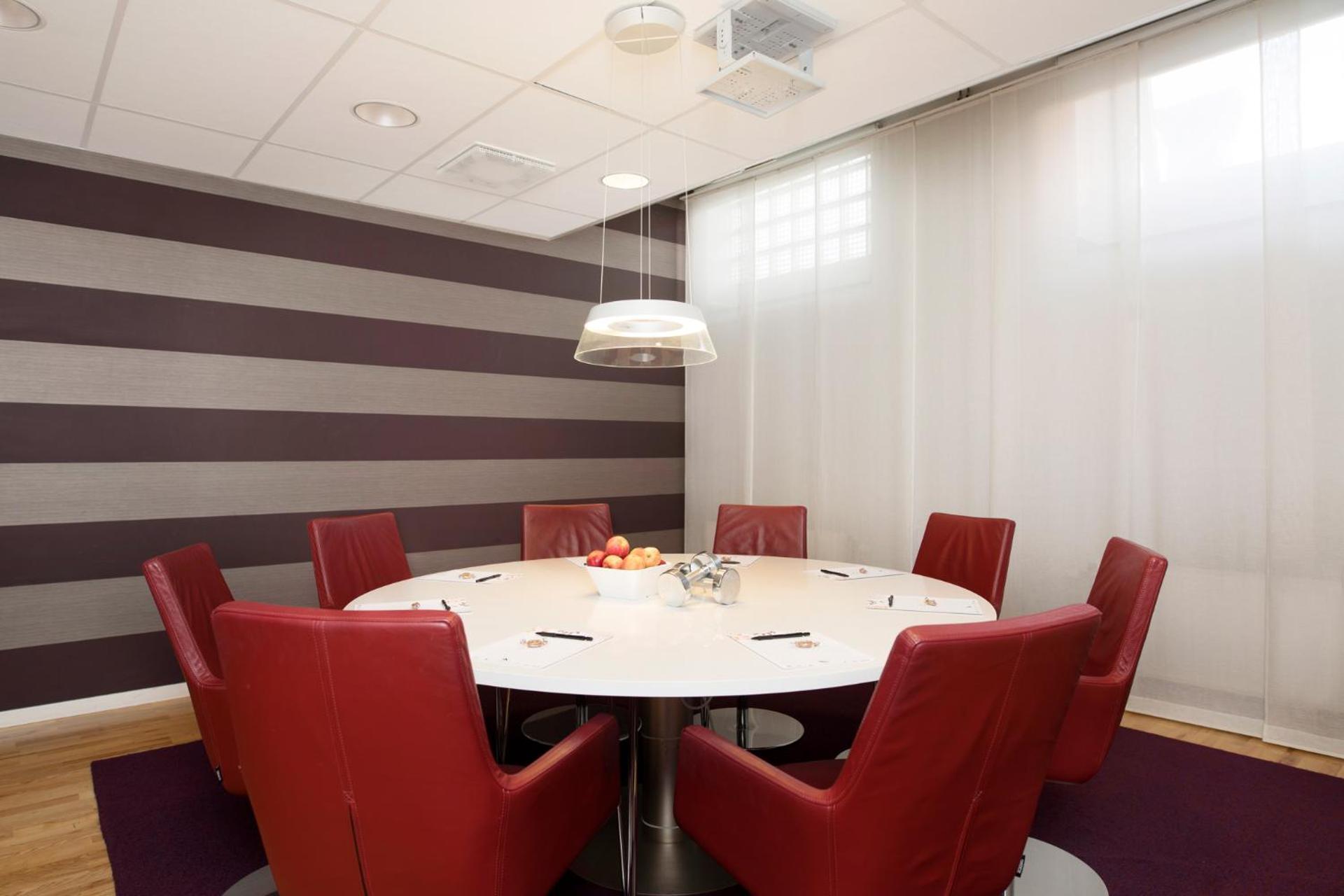Meeting/conference room