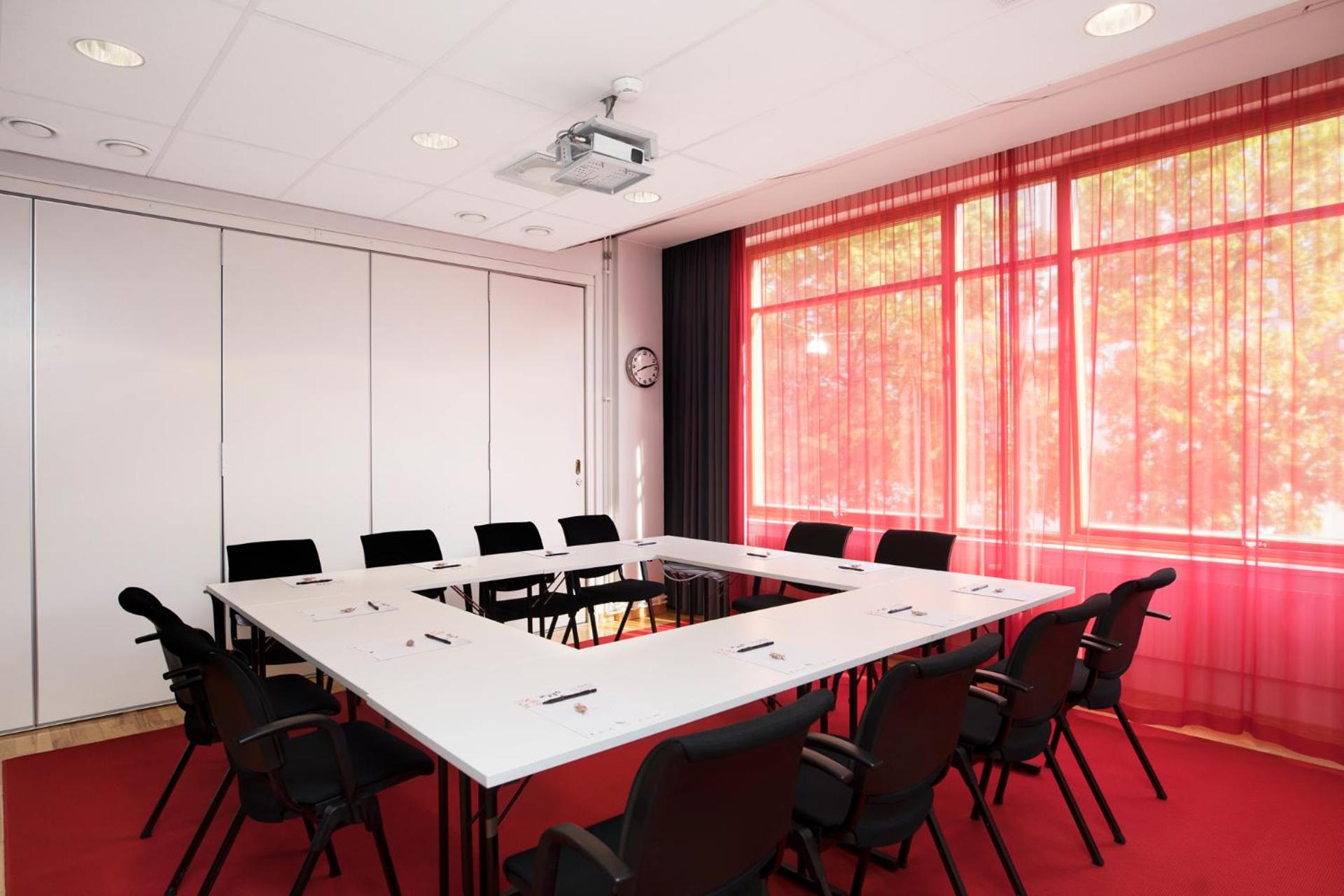 Meeting/conference room