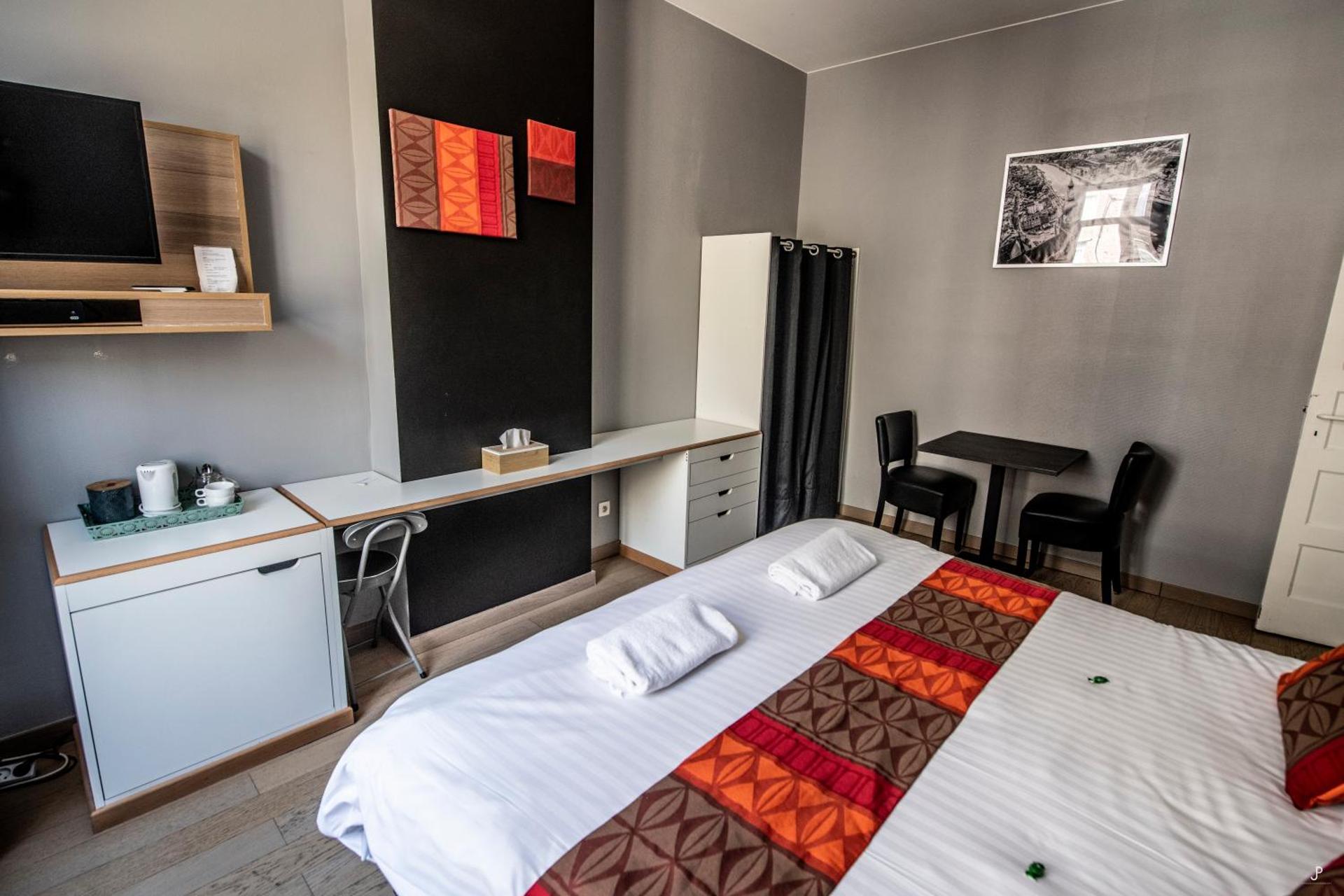 L'Inattendu "sur la croisette" Dinant centre