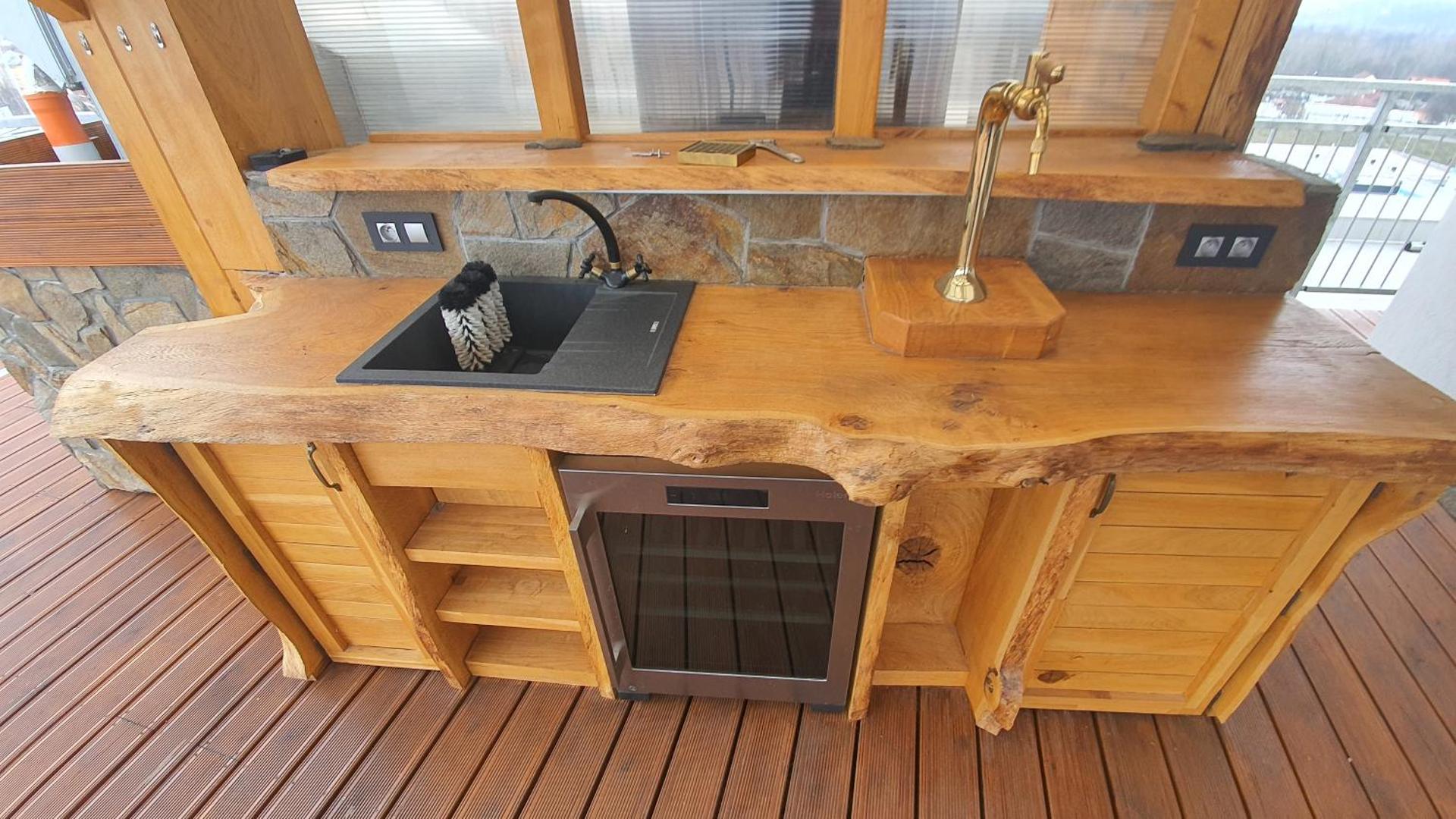 Kitchen or kitchenette