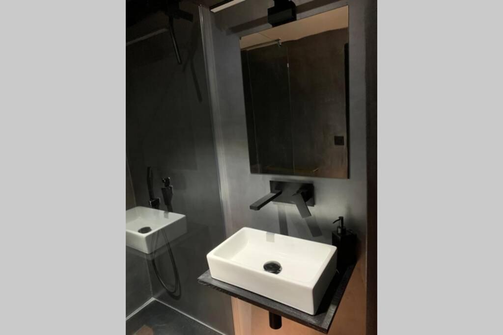 Studio au Moulin " Design Noir " Vue Unique