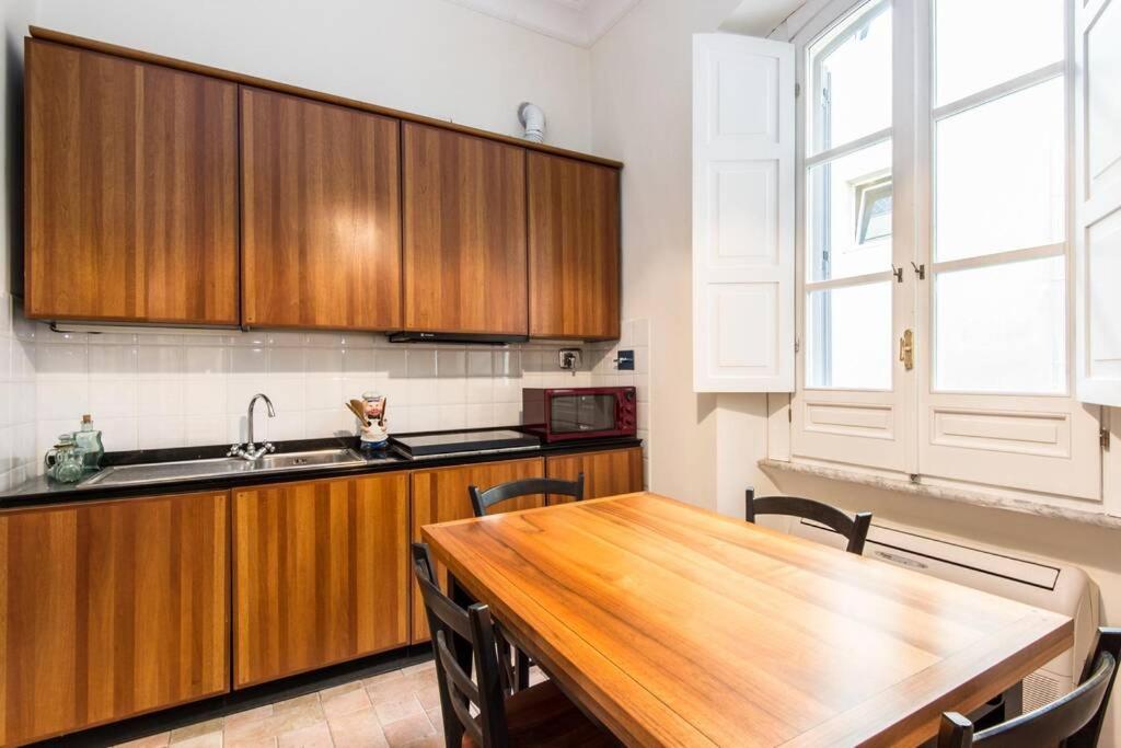 Vatican Large Comfortable Apartment