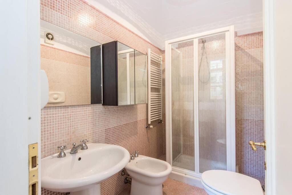 Vatican Large Comfortable Apartment