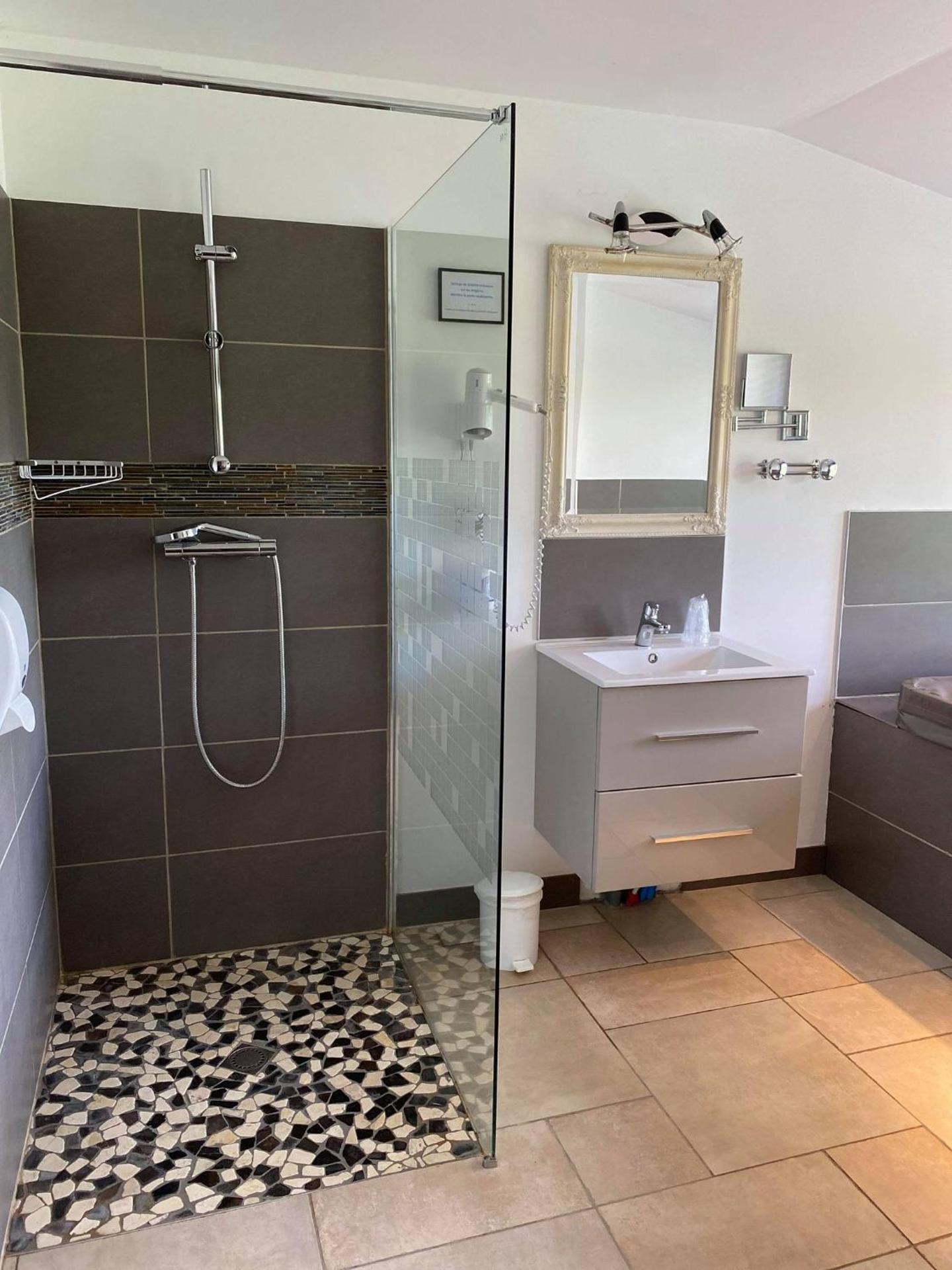 Hôtel La Vinaigrerie LOGIS