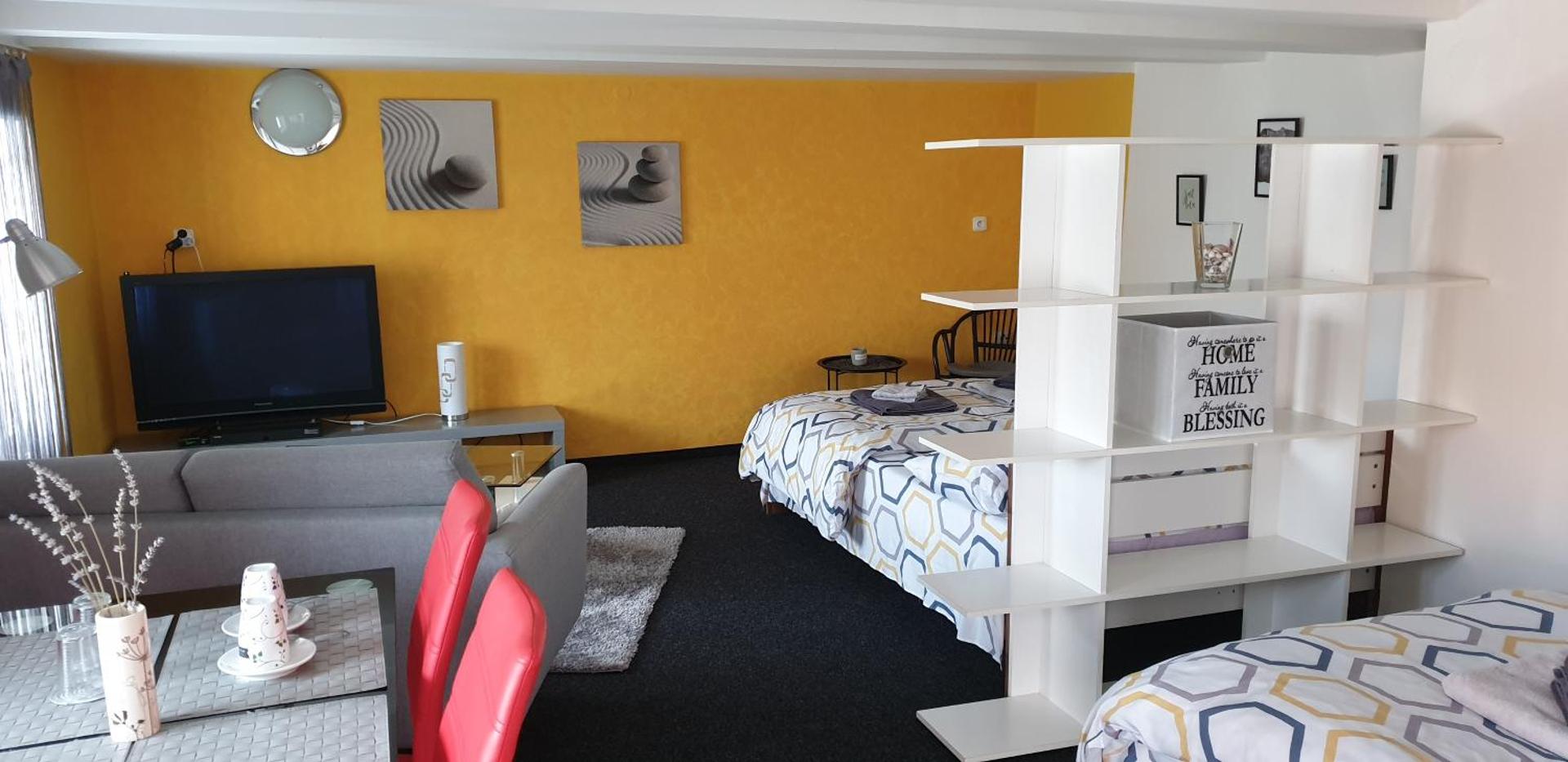 Photo of the whole room