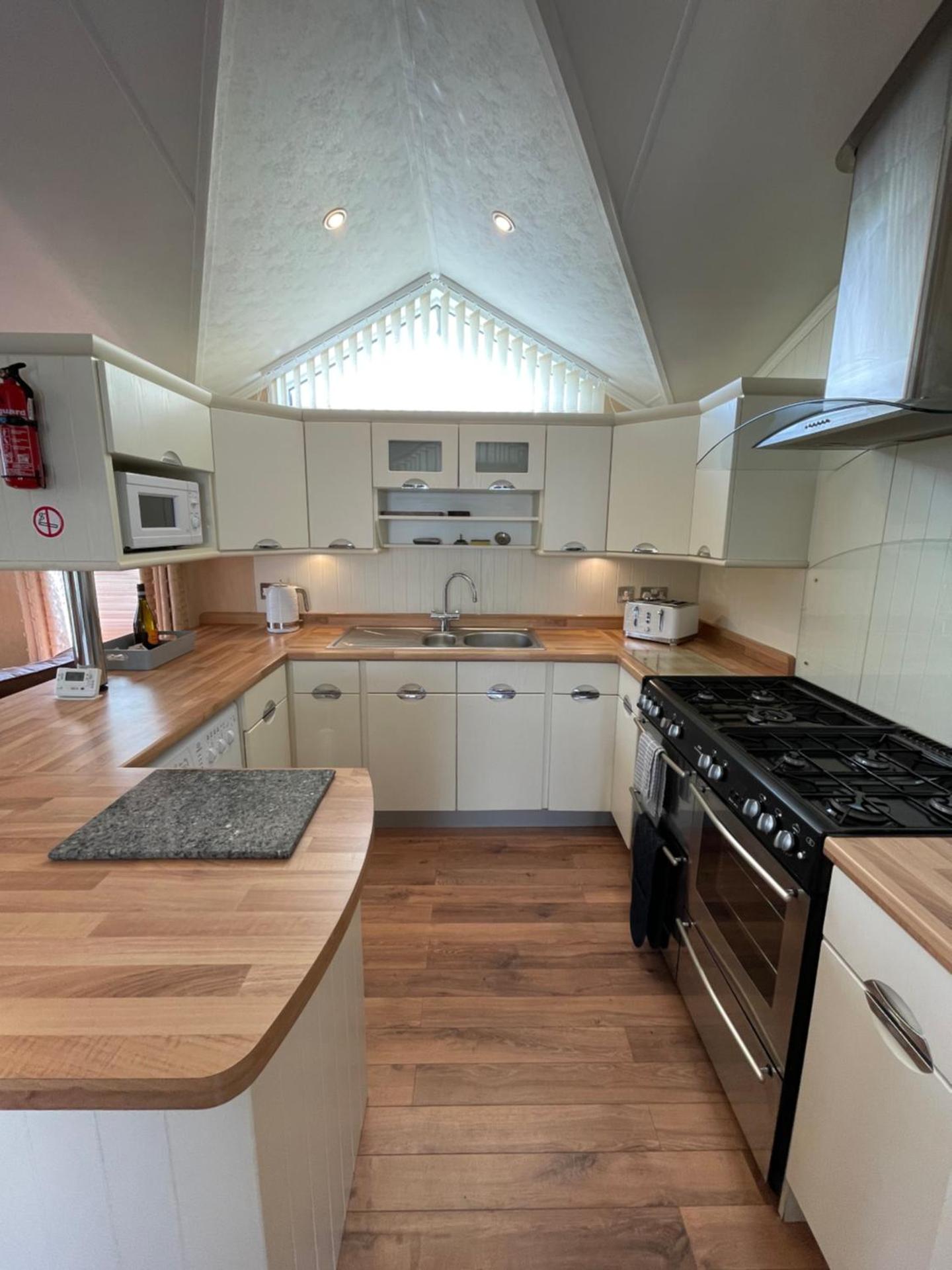 Torrey Pines - 2 bedroom hot tub lodge with free golf, NO BUGGY