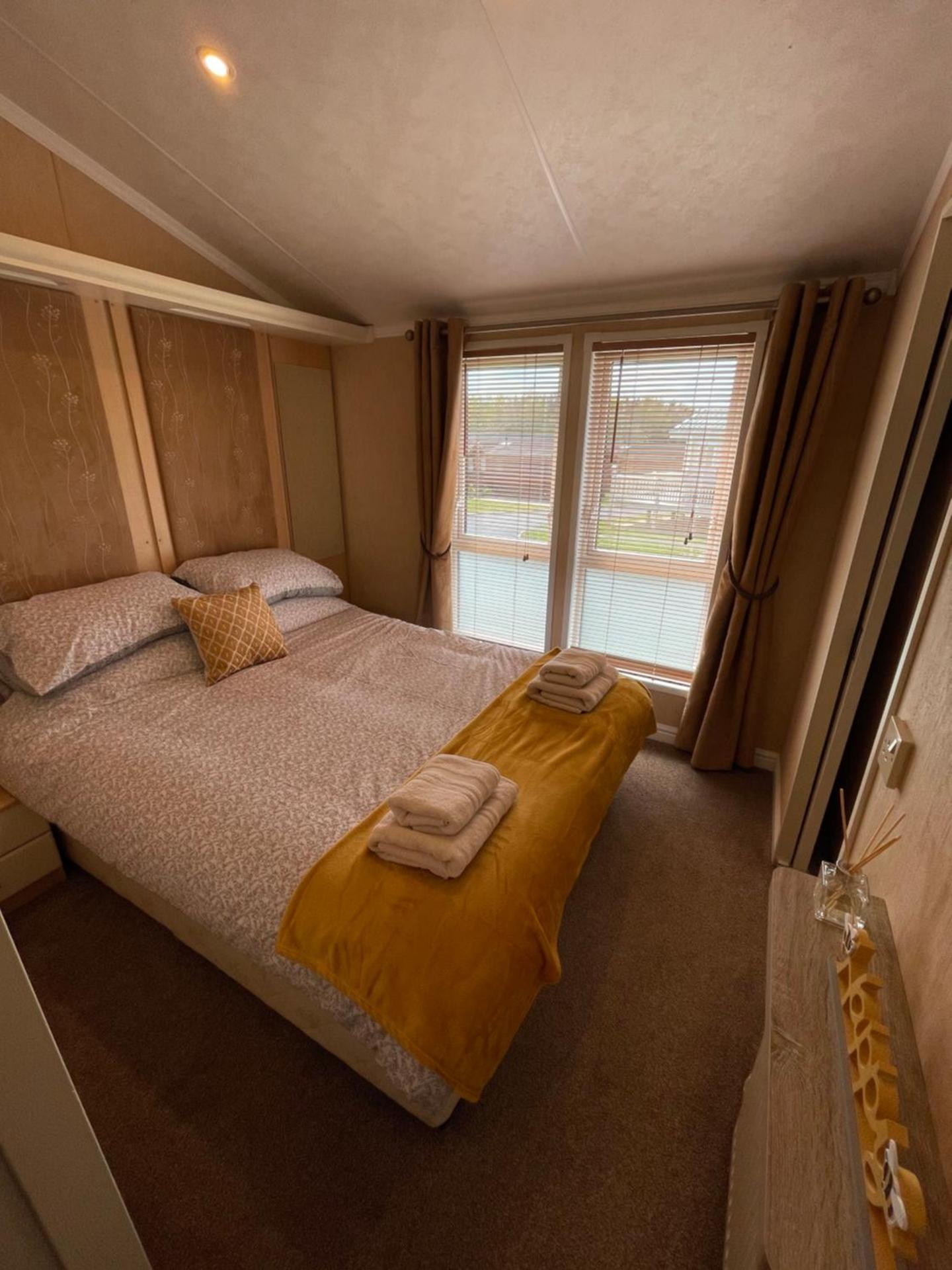 Torrey Pines - 2 bedroom hot tub lodge with free golf, NO BUGGY