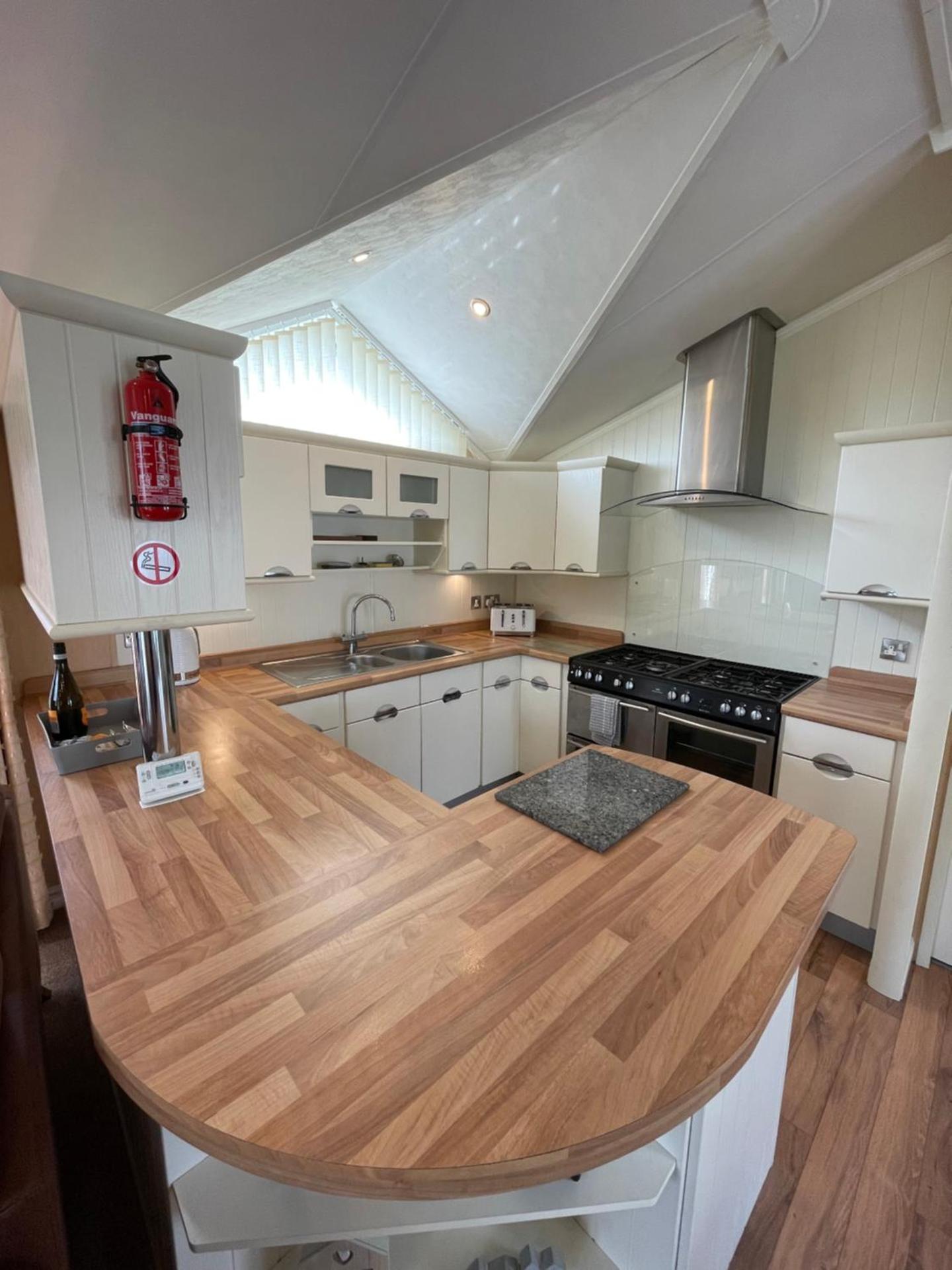 Torrey Pines - 2 bedroom hot tub lodge with free golf, NO BUGGY