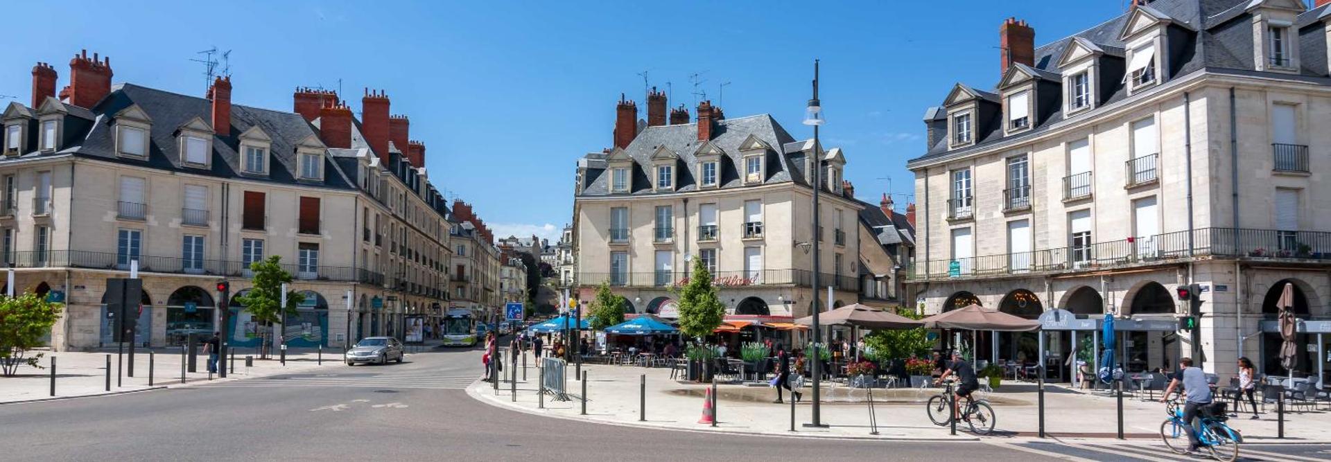 Les Mansardes du centre ville ,vue Loire