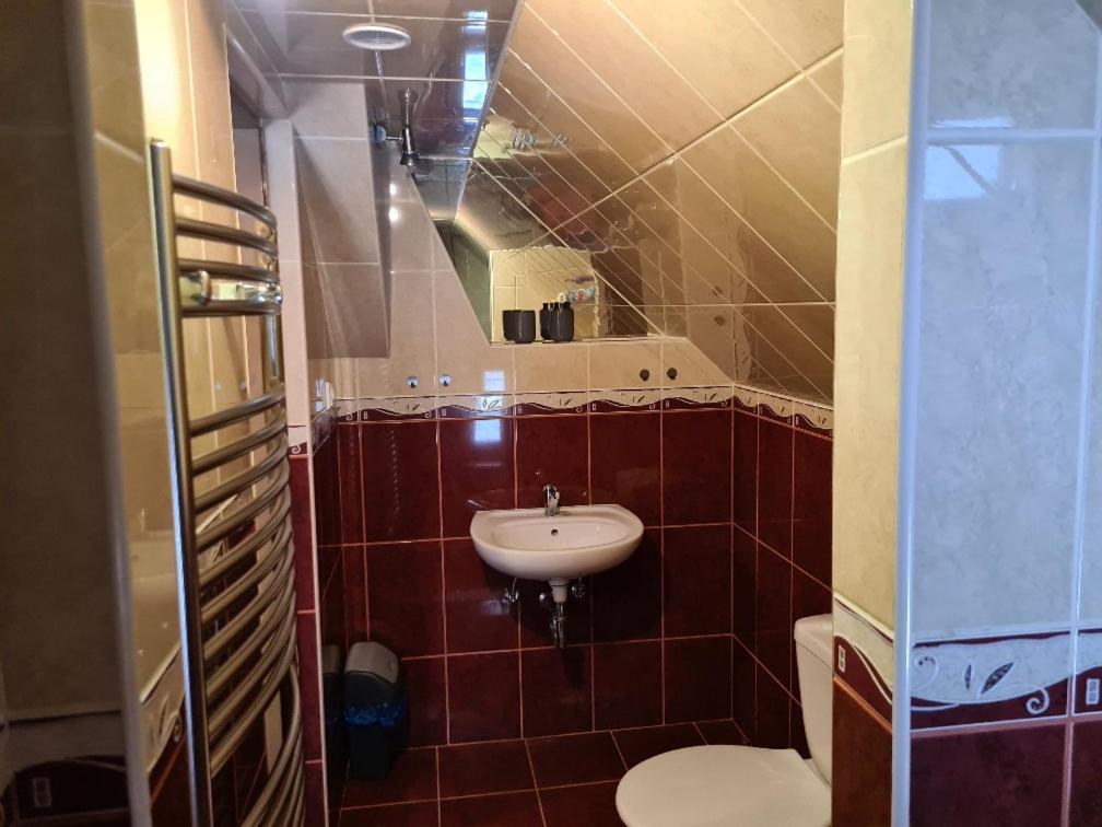 Quadruple Room with Private Bathroom