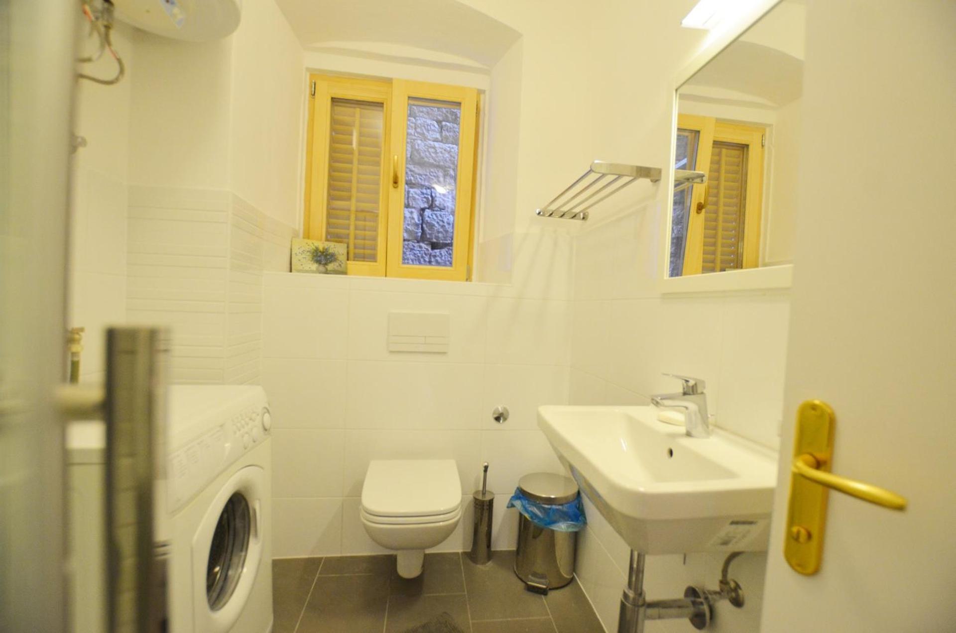 Leko Old Town Apartment