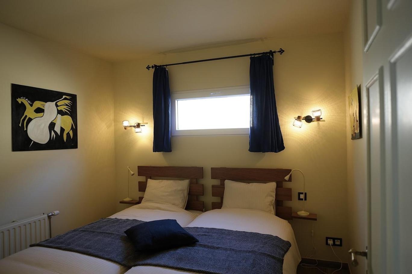 COTTAGE ON THE CANAL