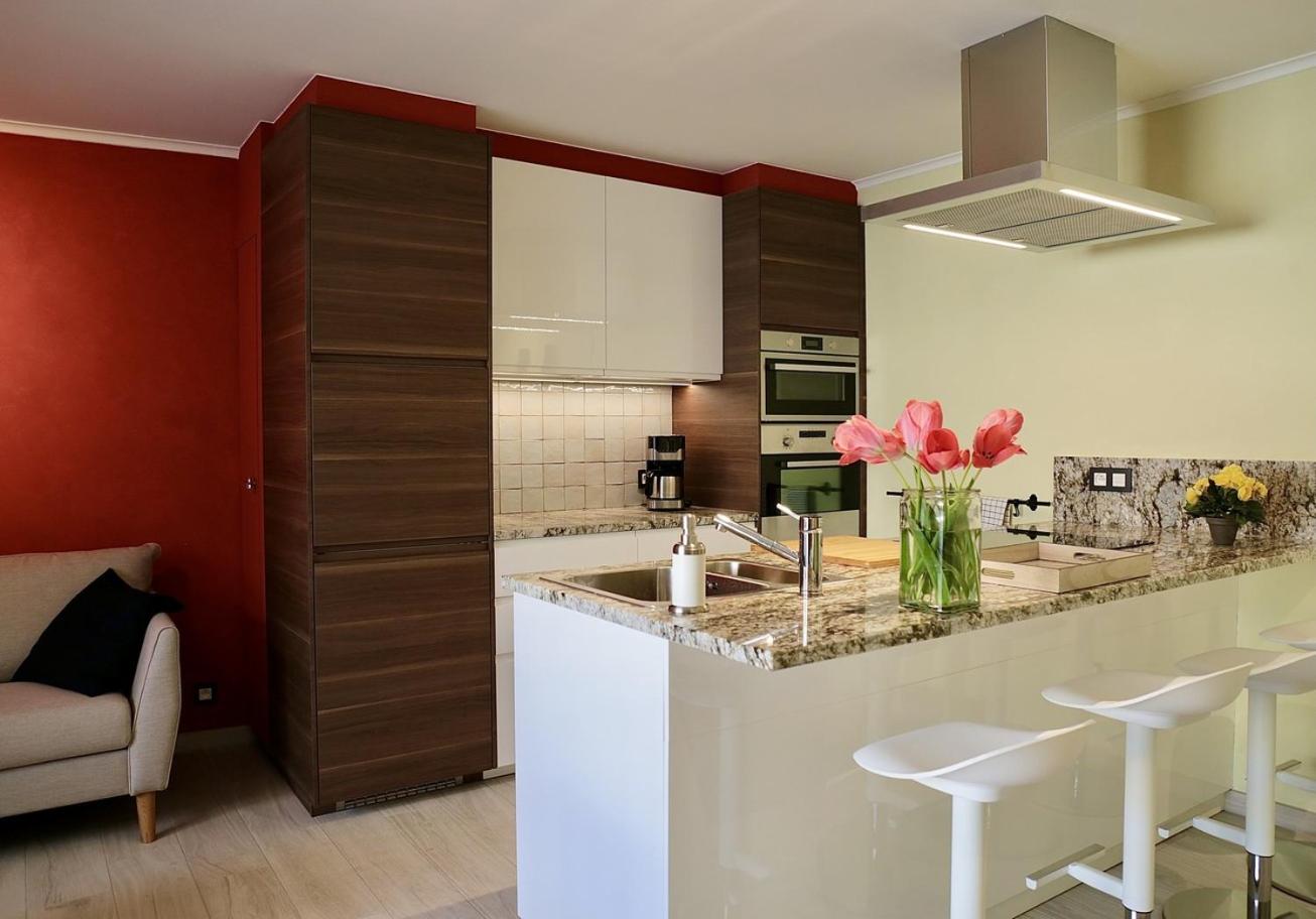 COTTAGE ON THE CANAL