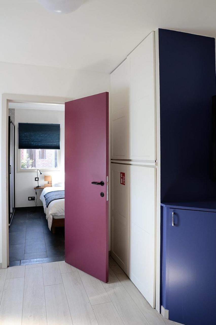 COTTAGE ON THE CANAL