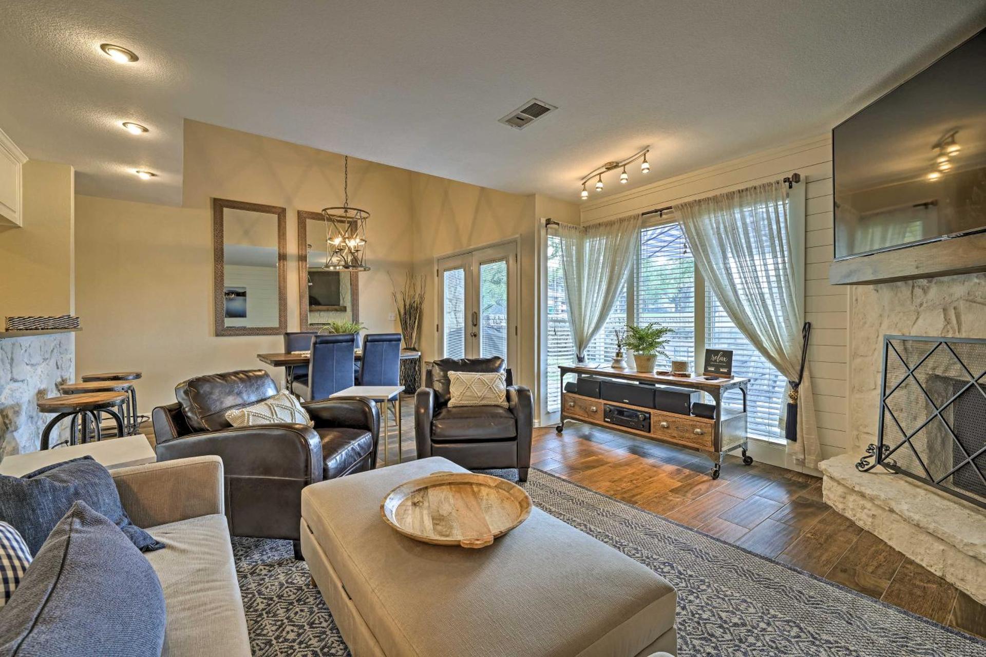 Modern Townhome with Patio, Next Door to Resort