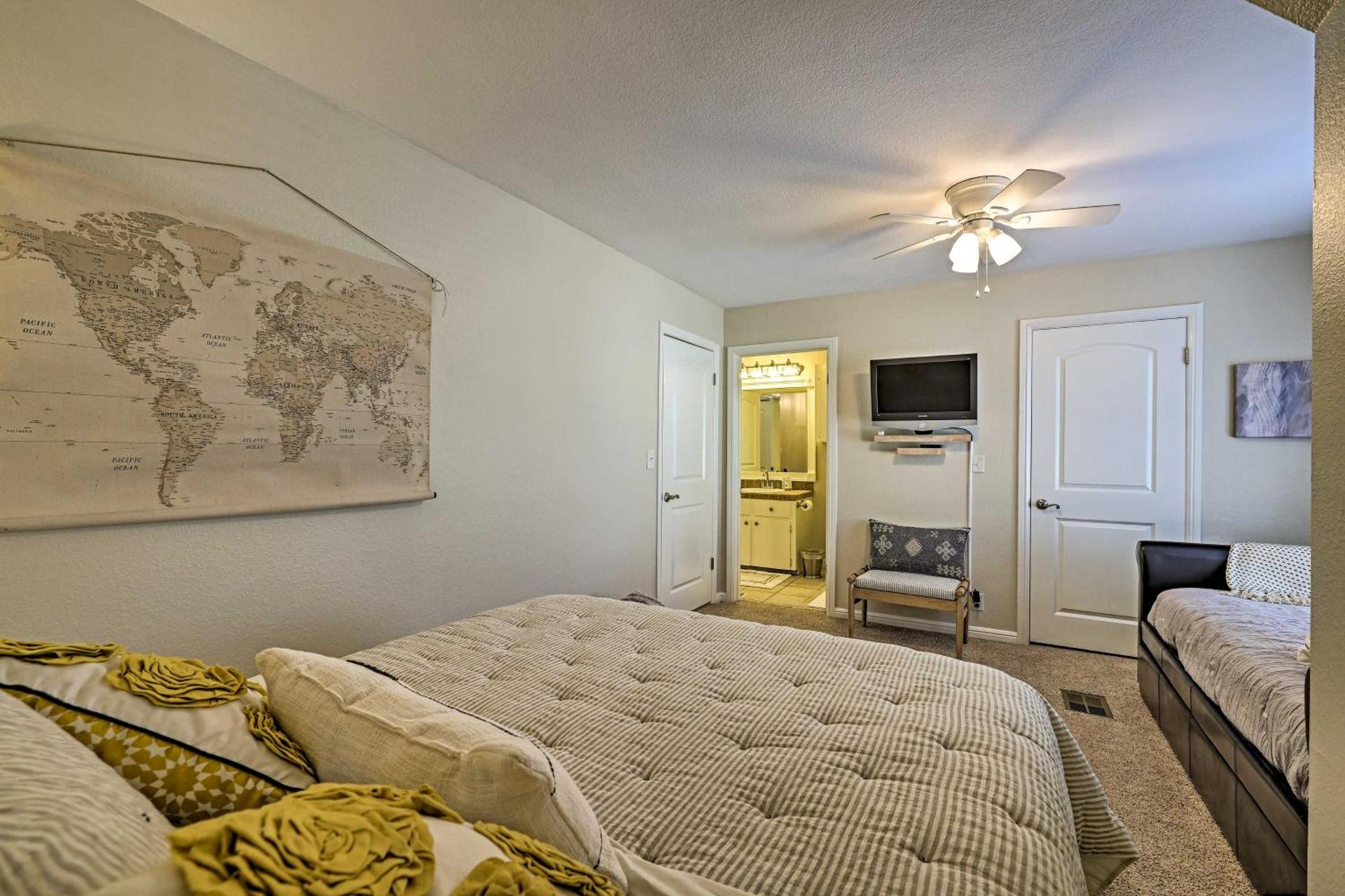 Modern Townhome with Patio, Next Door to Resort