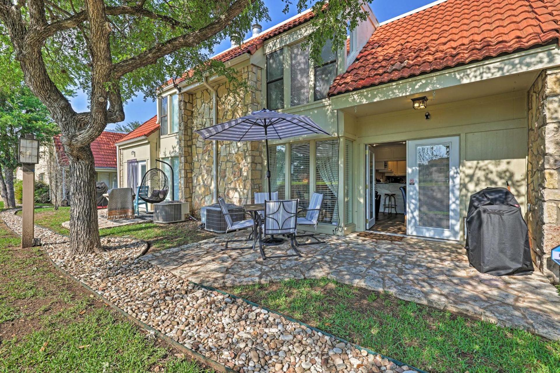 Modern Townhome with Patio, Next Door to Resort