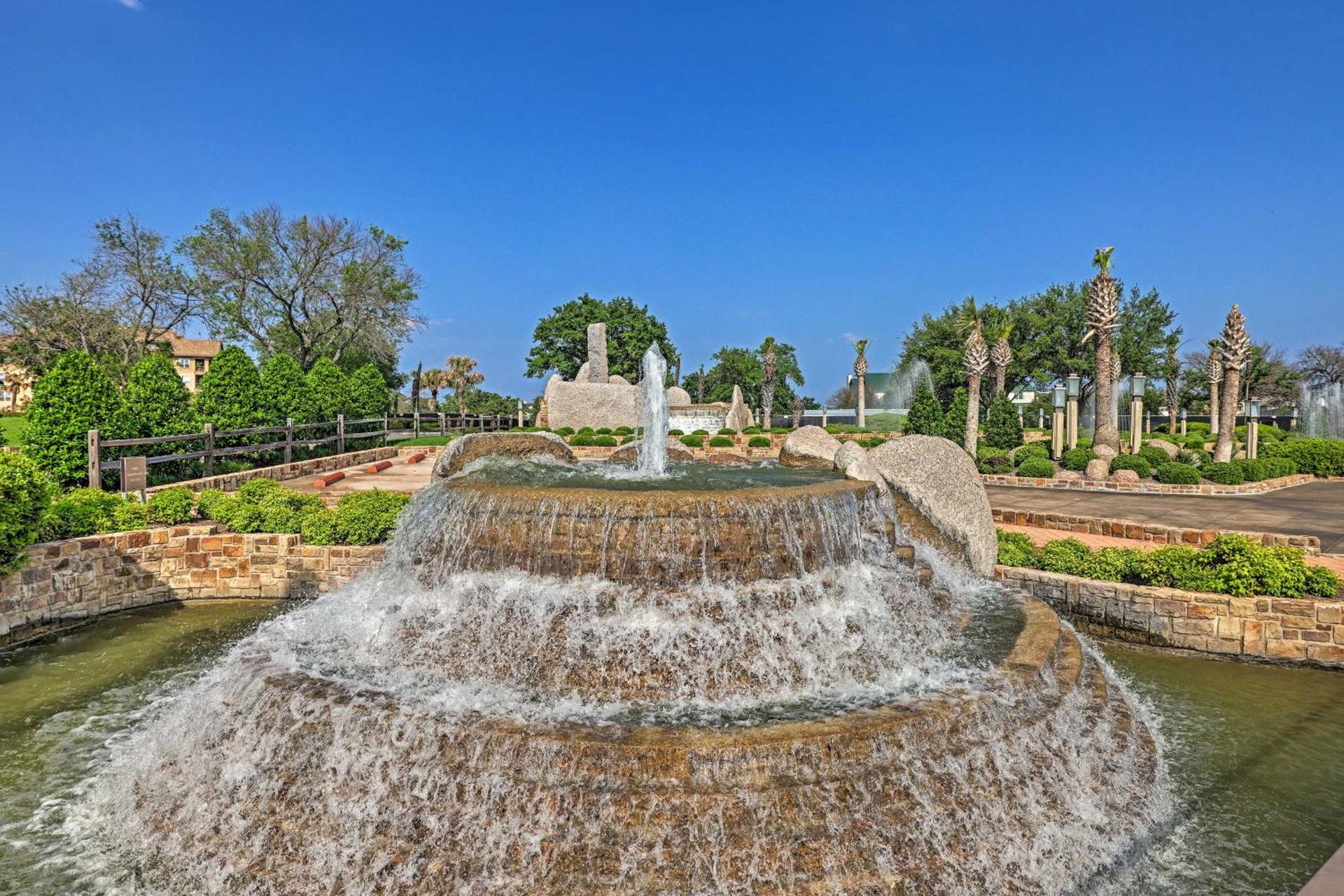 Modern Townhome with Patio, Next Door to Resort