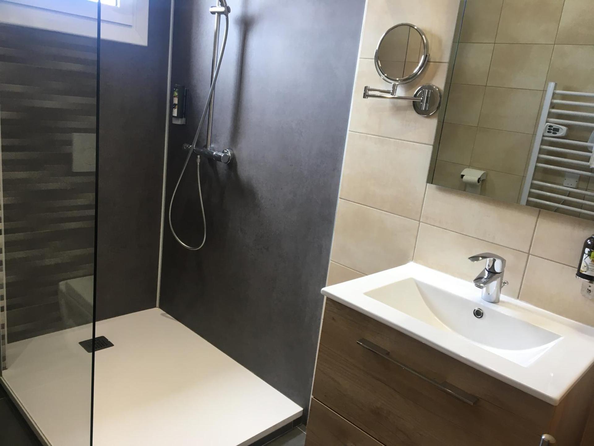 LOGIS HÔTEL RESTAURANT SPA Les BALCONS DE L'ESPERANCE