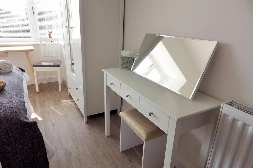 Oak Tree Annex Keppel Gate B & B