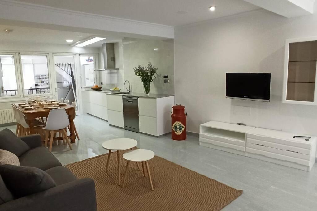 Casa amplia frente a la playa