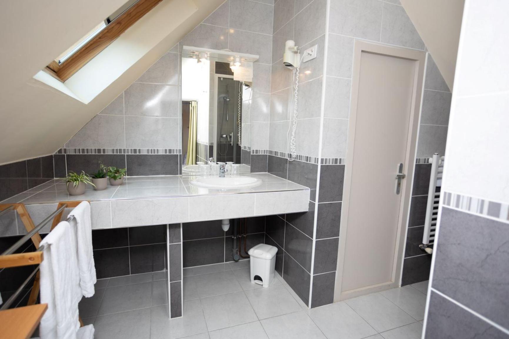 Logis-Hôtel & Restaurant LE CARNOT