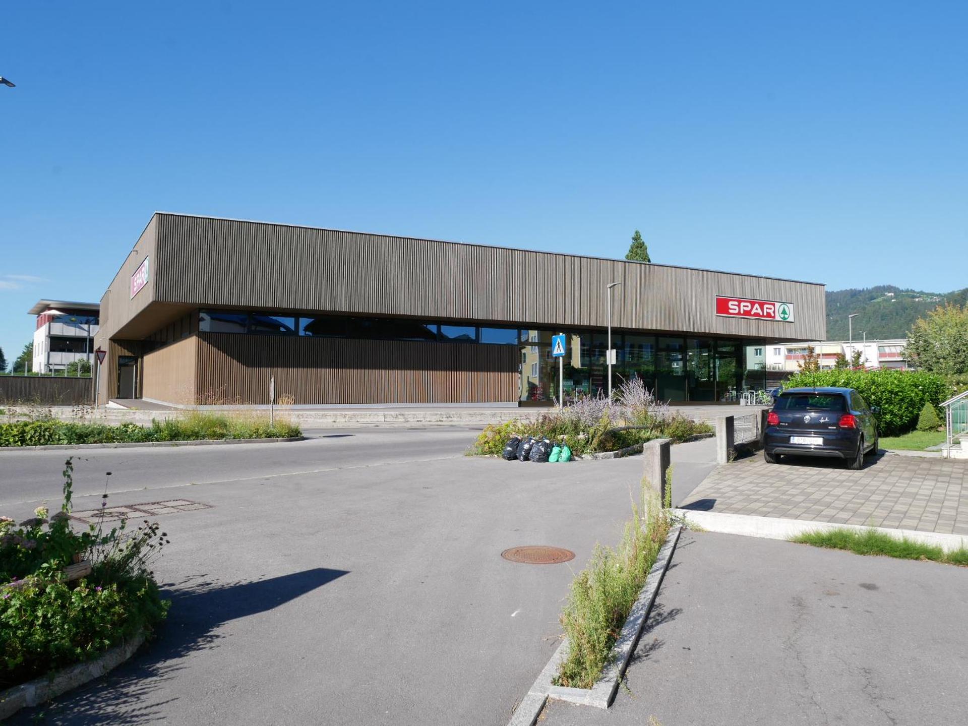 Supermarket/grocery shop