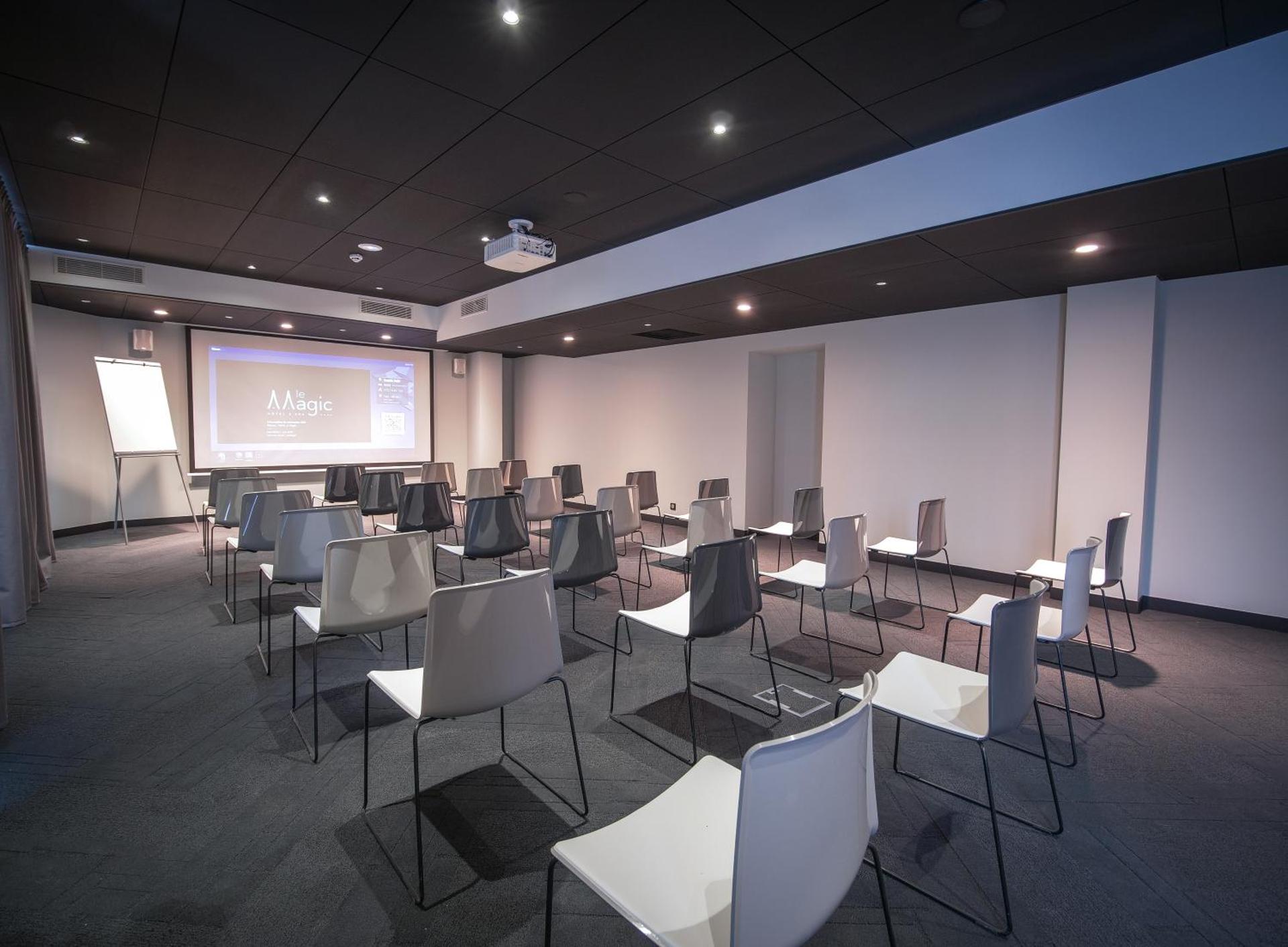 Meeting/conference room
