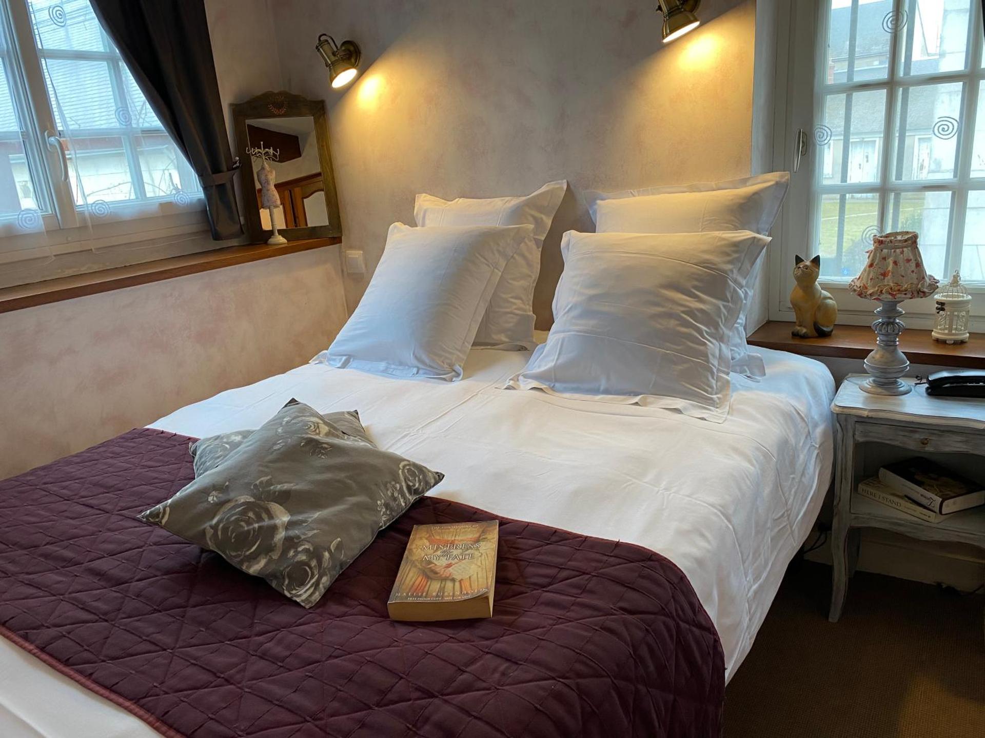 Logis Hôtel Auberge De L'ecole