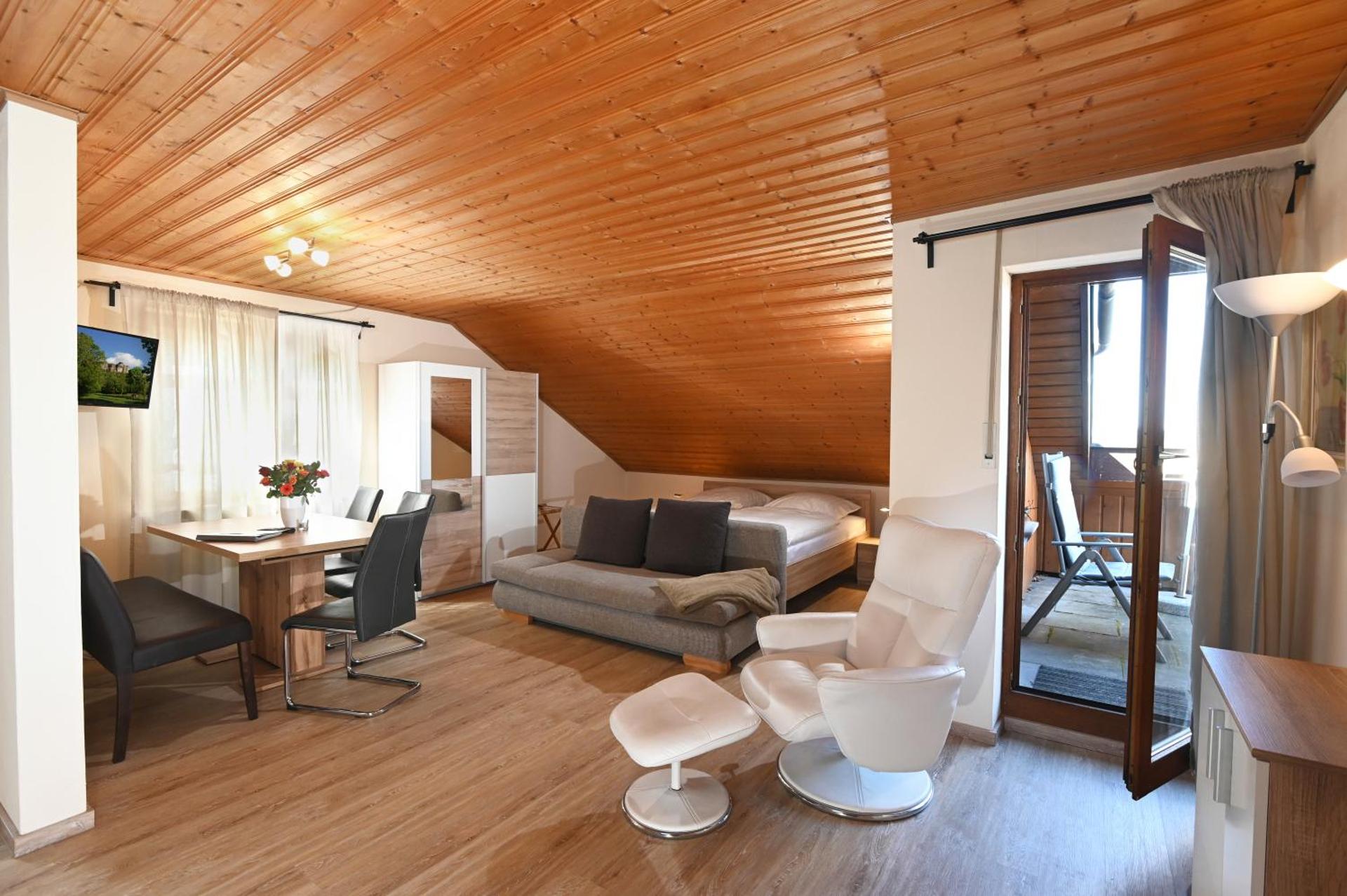 Photo of the whole room