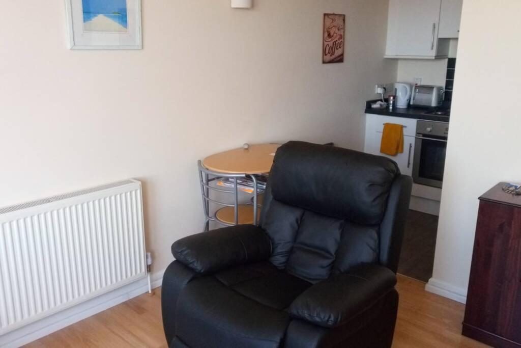 Amazing sea views ,brilliant location Apartment