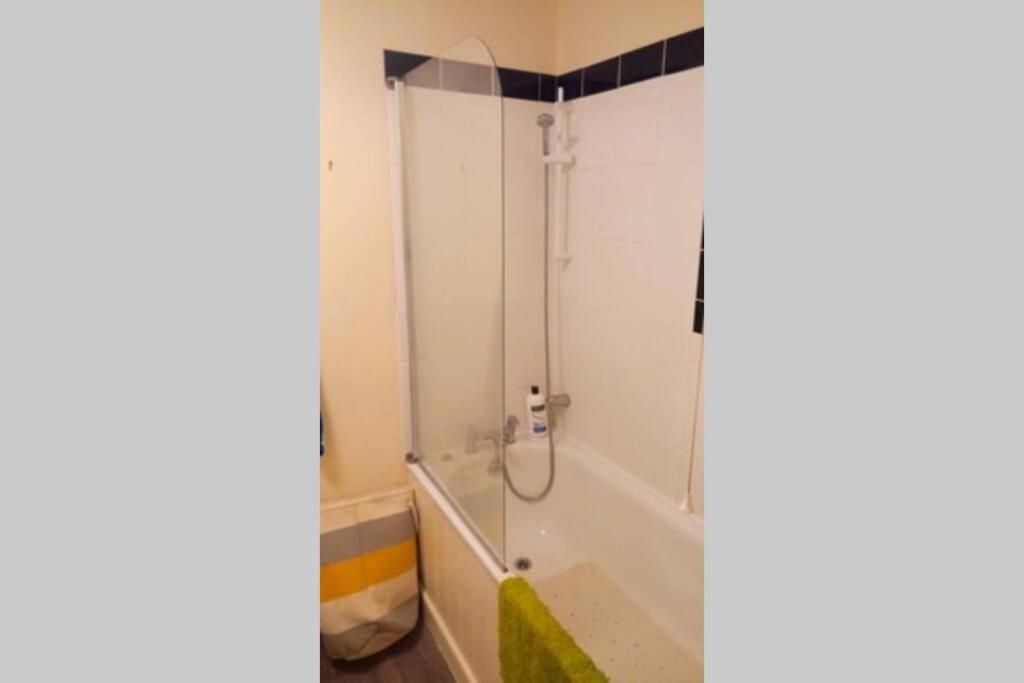 Amazing sea views ,brilliant location Apartment