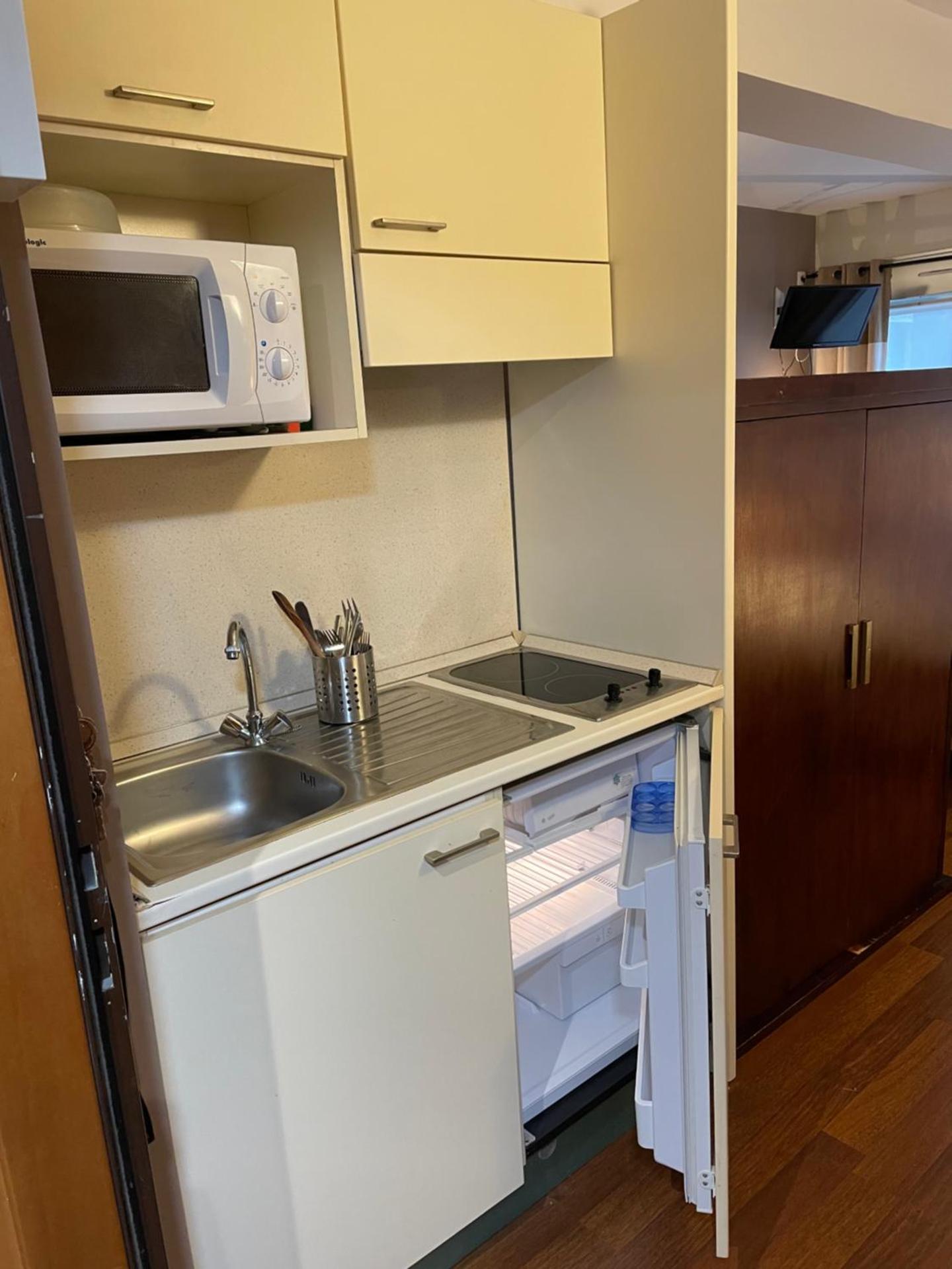 Budget Studio with Kitchenette - Garden Level