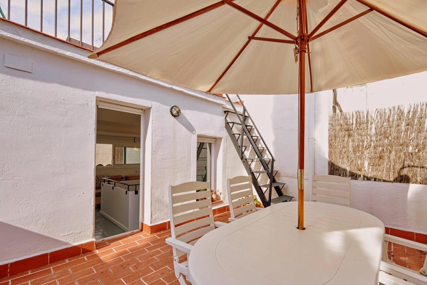 Casa de Pueblo junto Barcelona Centro