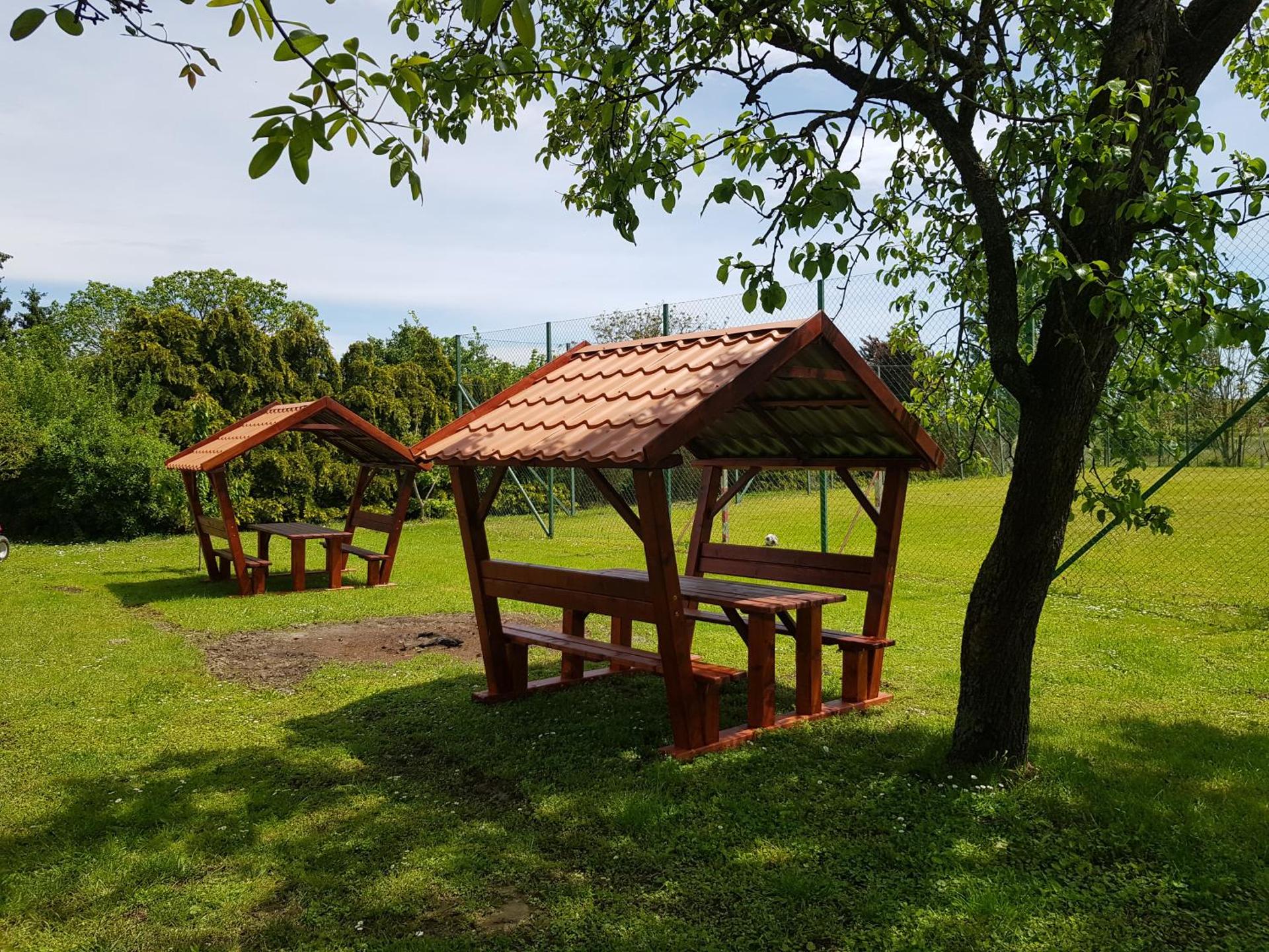 Borostyánkert Étterem & Vendégház