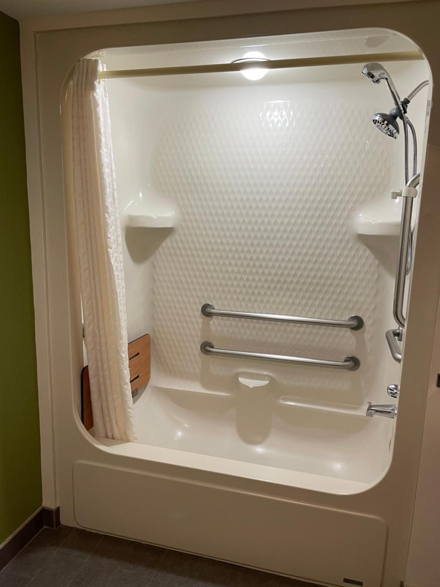 Queen Room - Disability Access/Non-Smoking